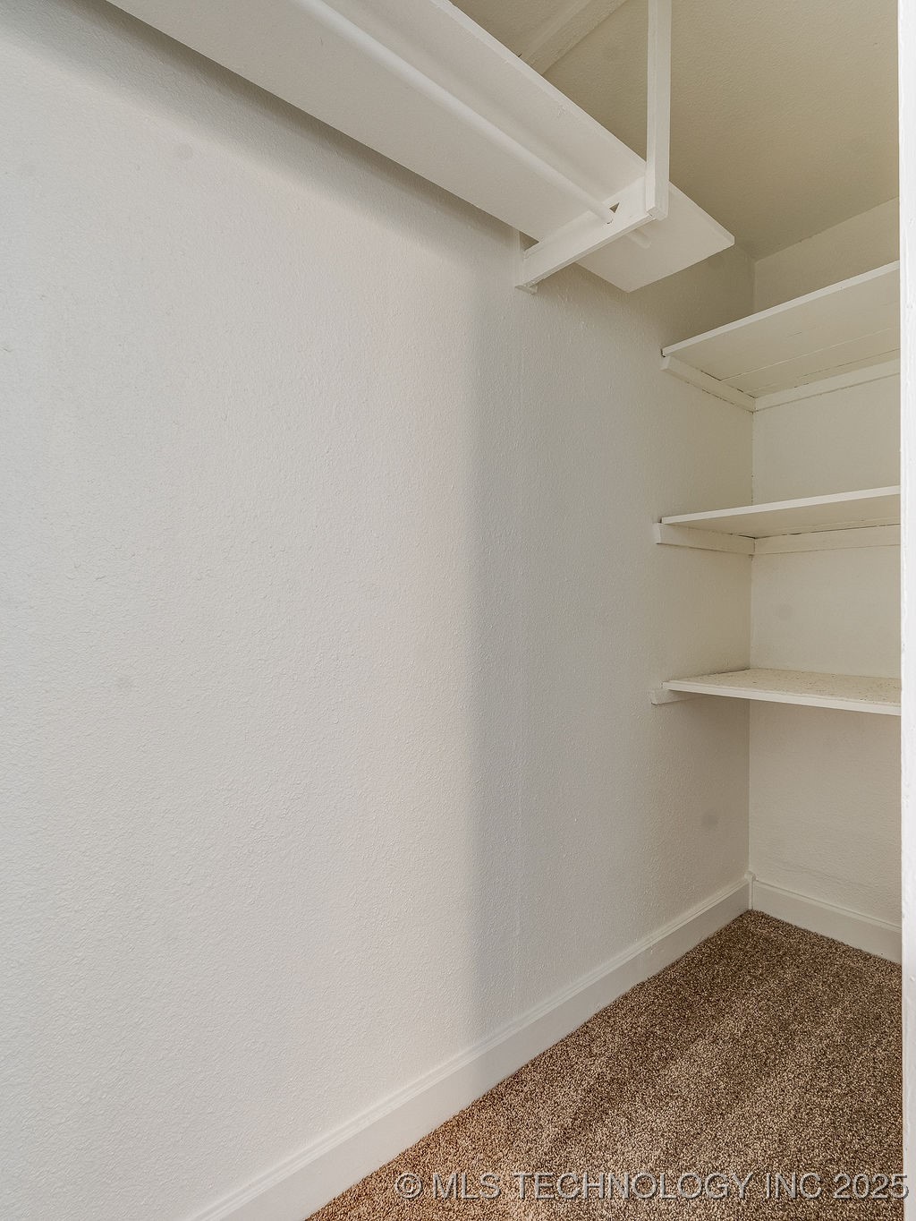 38210 Fundis Property Photo 46