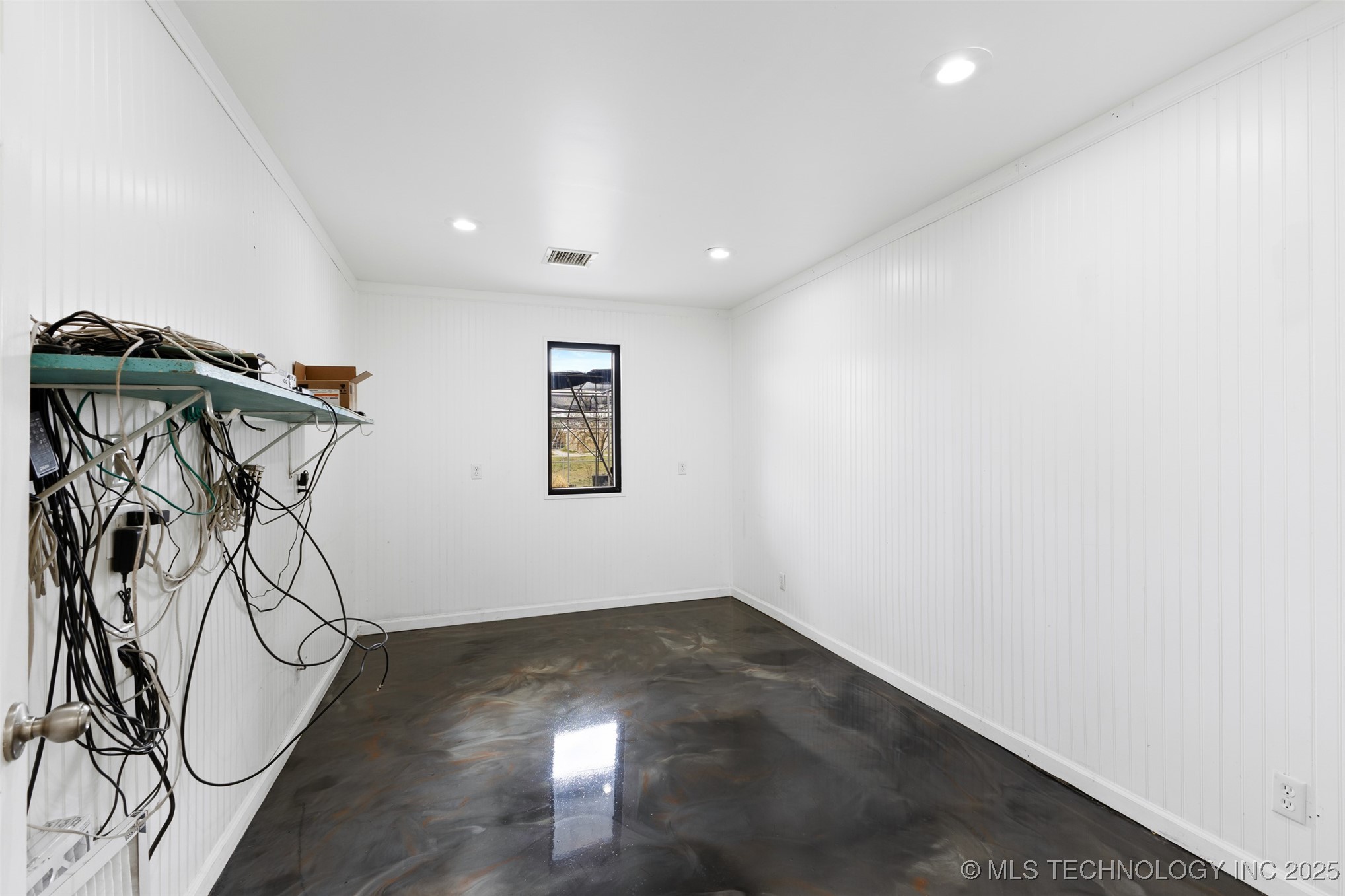 118 E 5th Street Property Photo 9