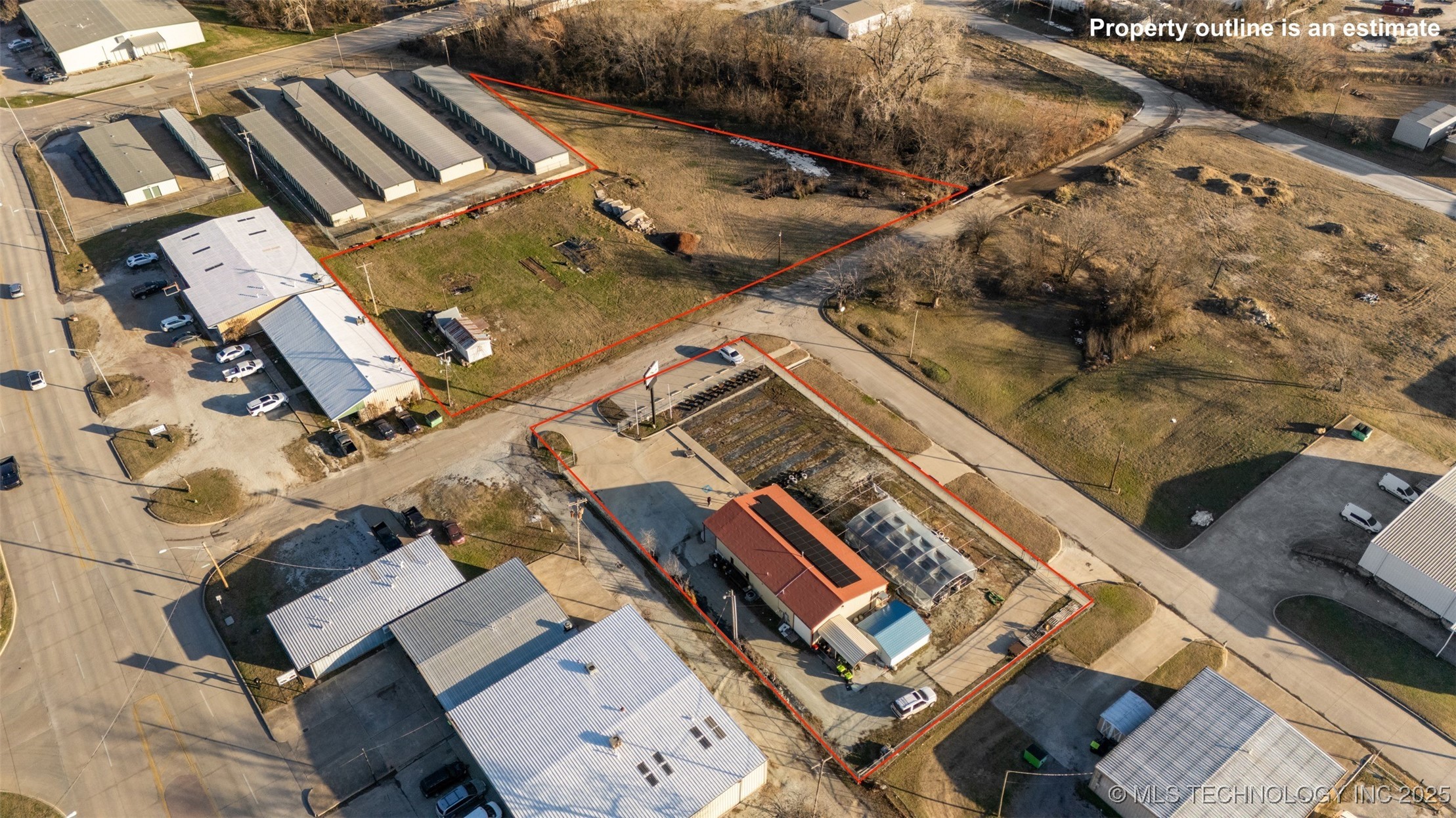 118 E 5th Street Property Photo 44
