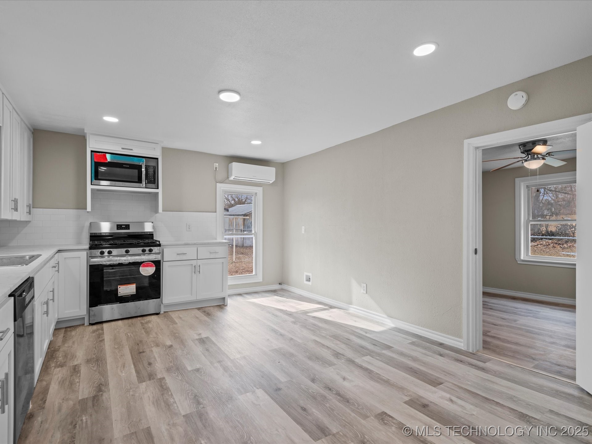 820 E 7th Street Property Photo 7