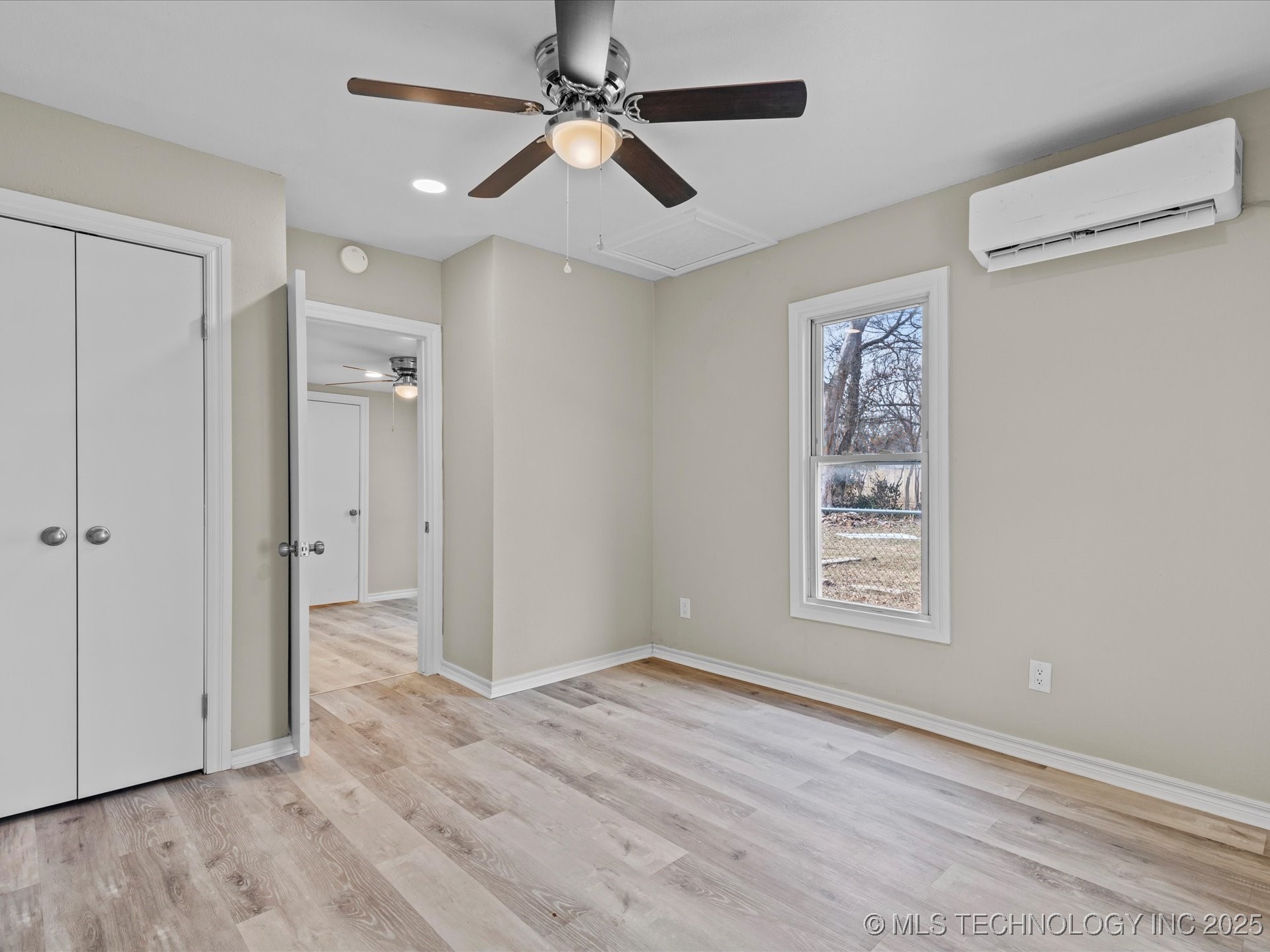 820 E 7th Street Property Photo 9