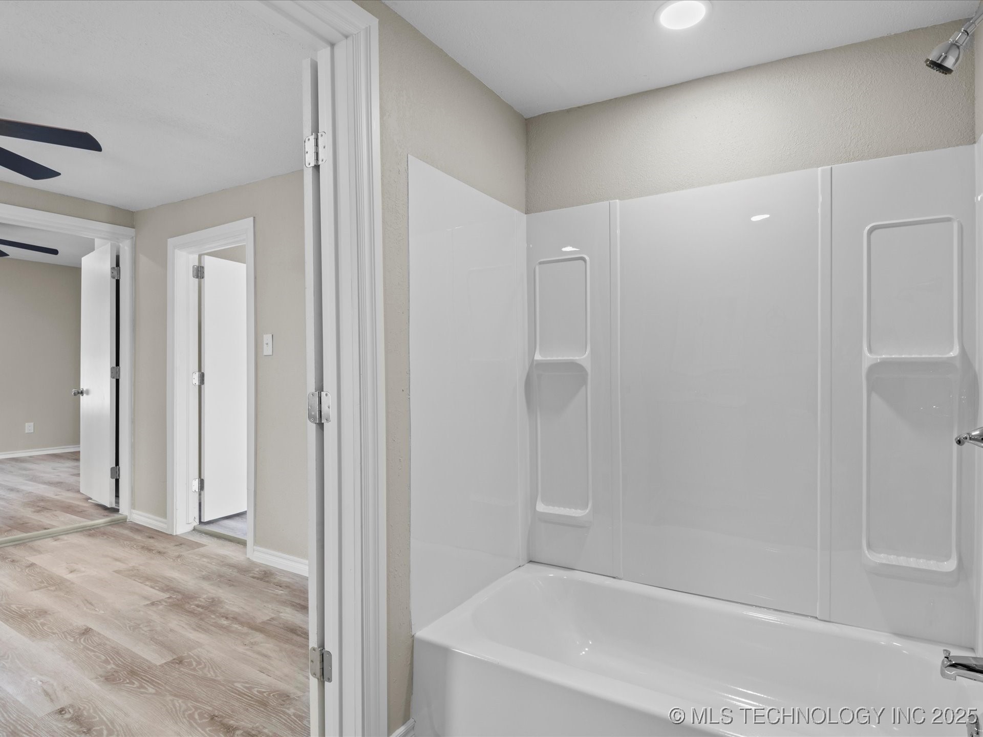 820 E 7th Street Property Photo 15