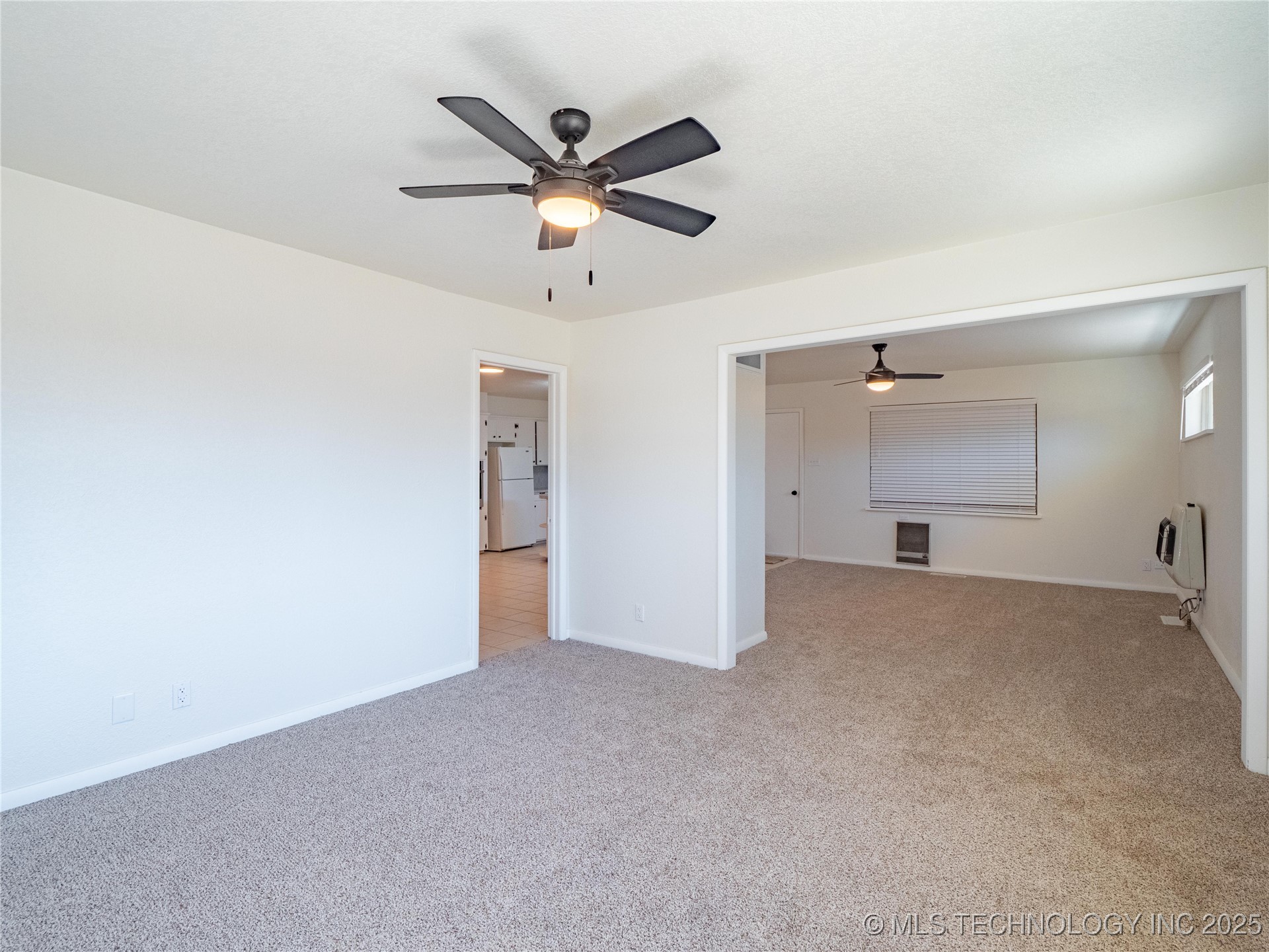 615 E South Avenue Property Photo 5