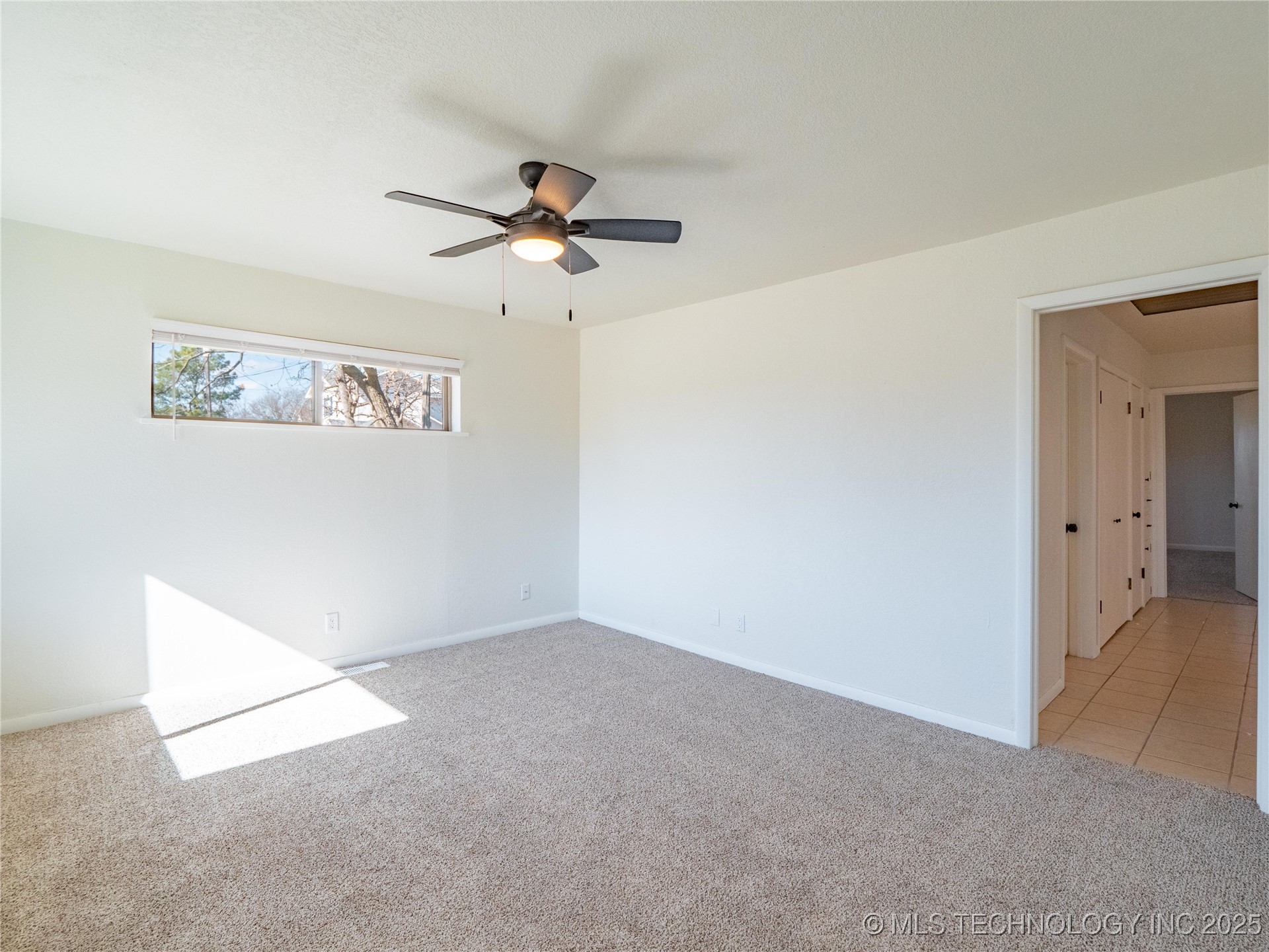 615 E South Avenue Property Photo 6
