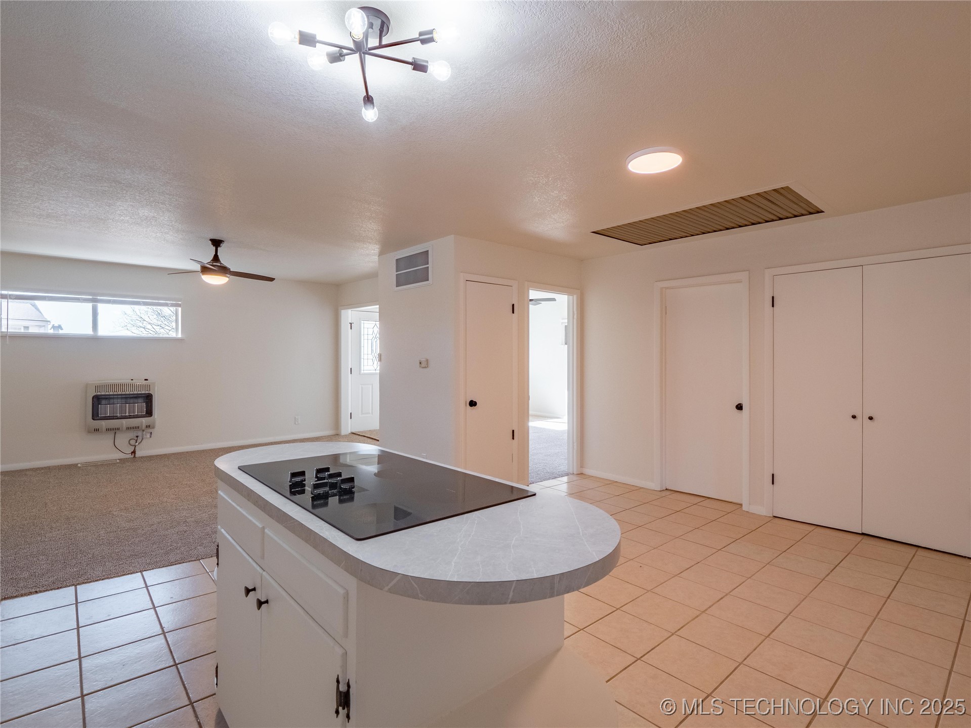 615 E South Avenue Property Photo 15