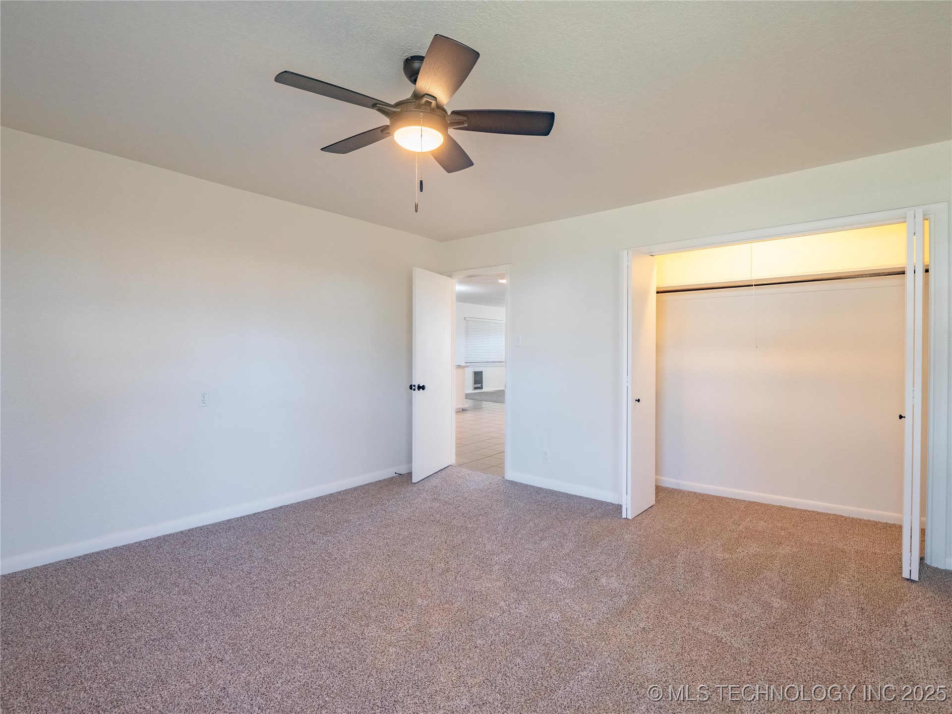 615 E South Avenue Property Photo 20