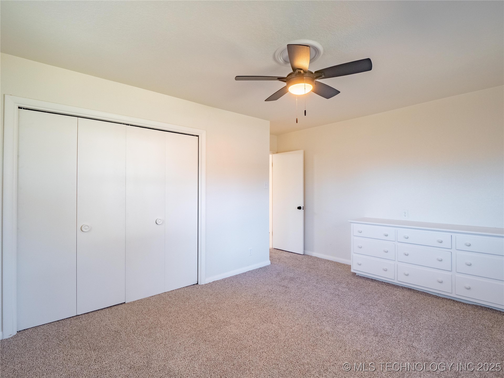 615 E South Avenue Property Photo 21