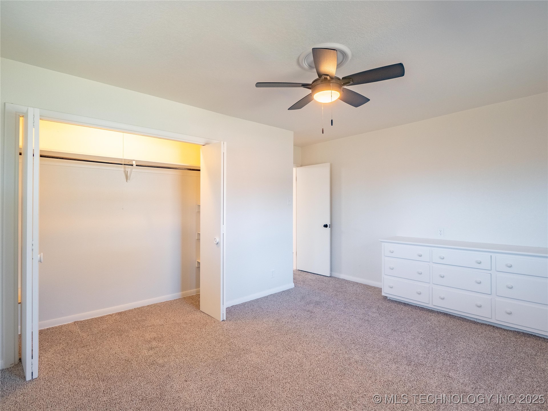 615 E South Avenue Property Photo 25
