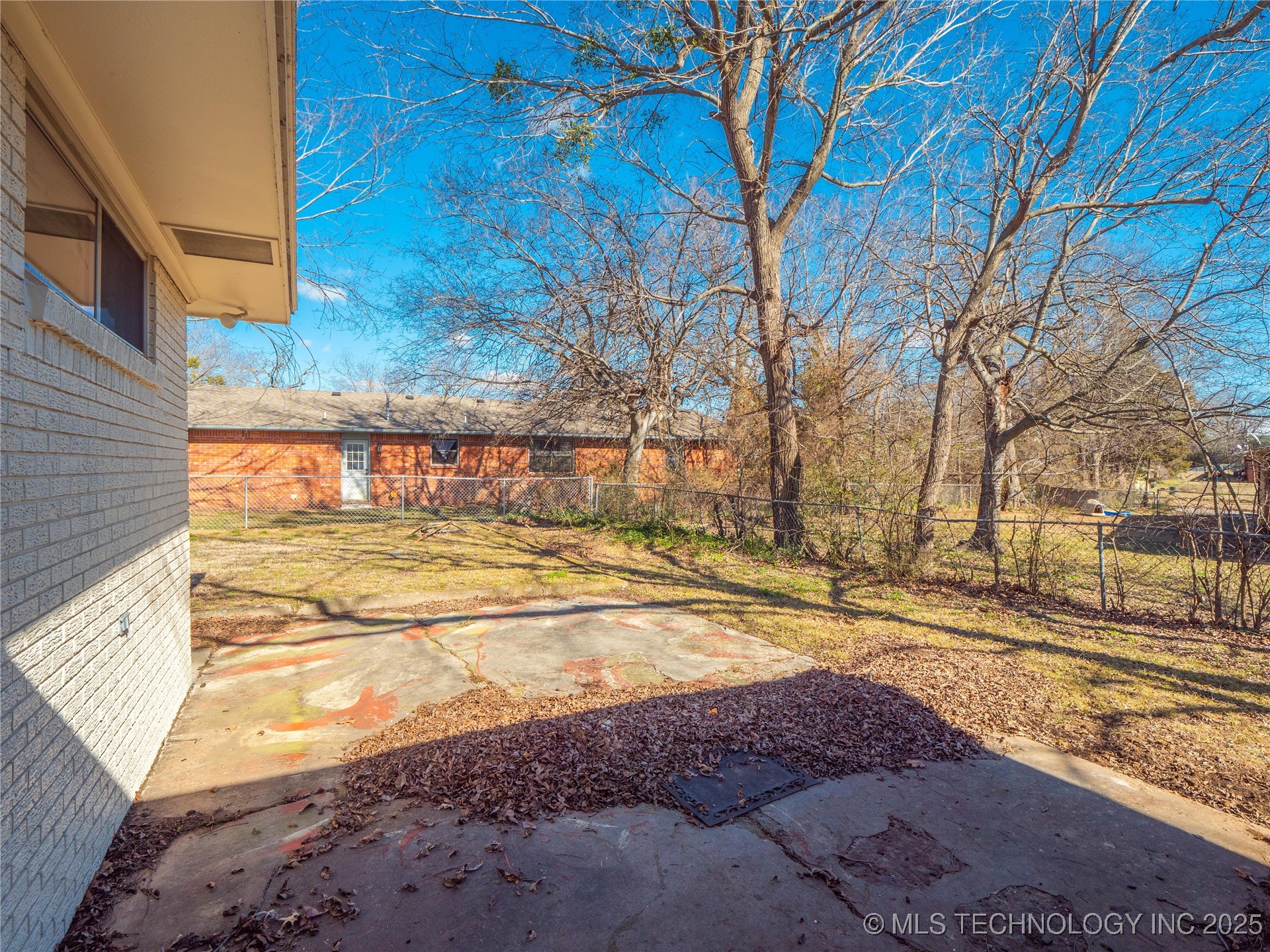 615 E South Avenue Property Photo 35