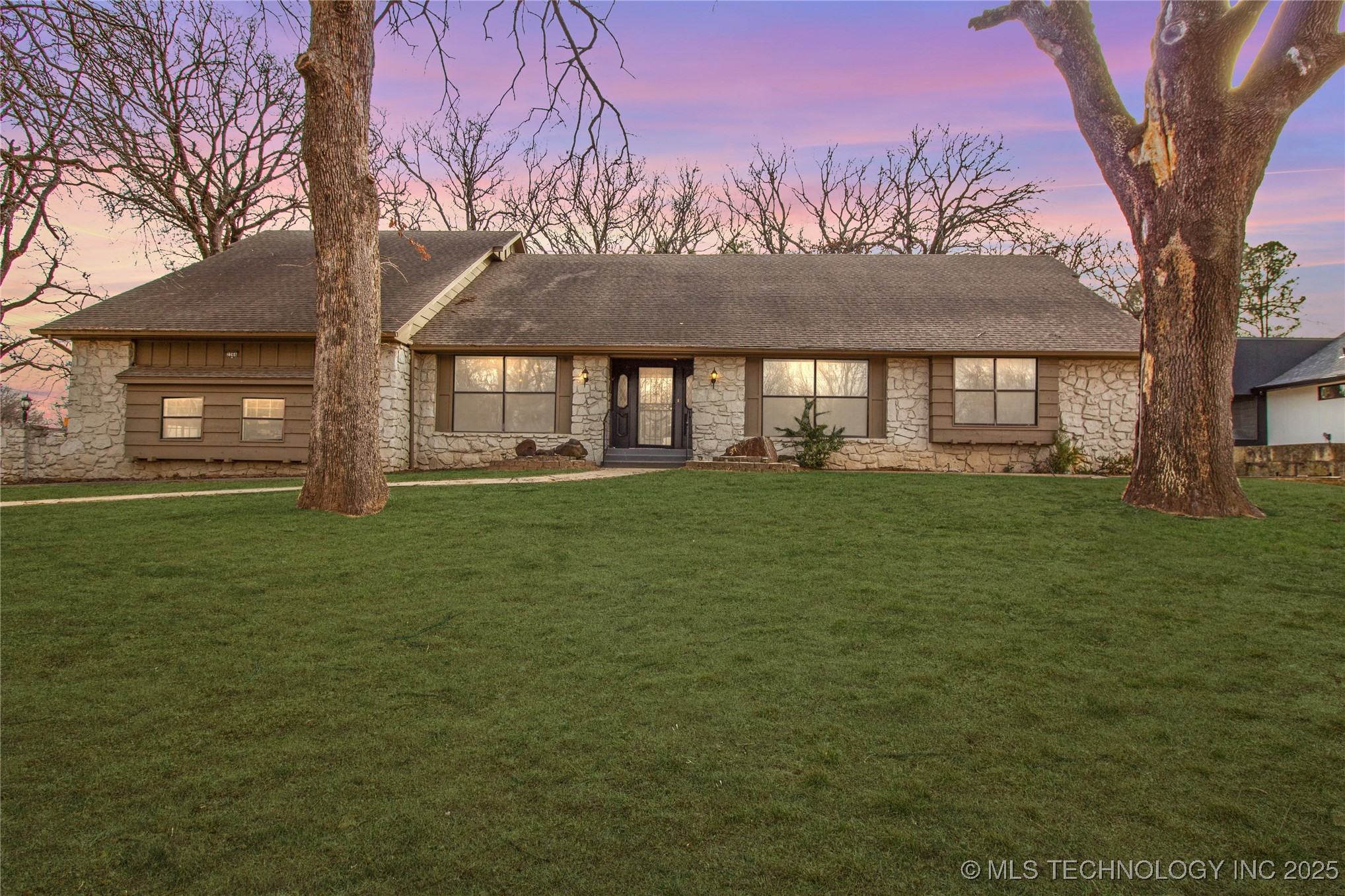 2266 E 48th Street Property Photo