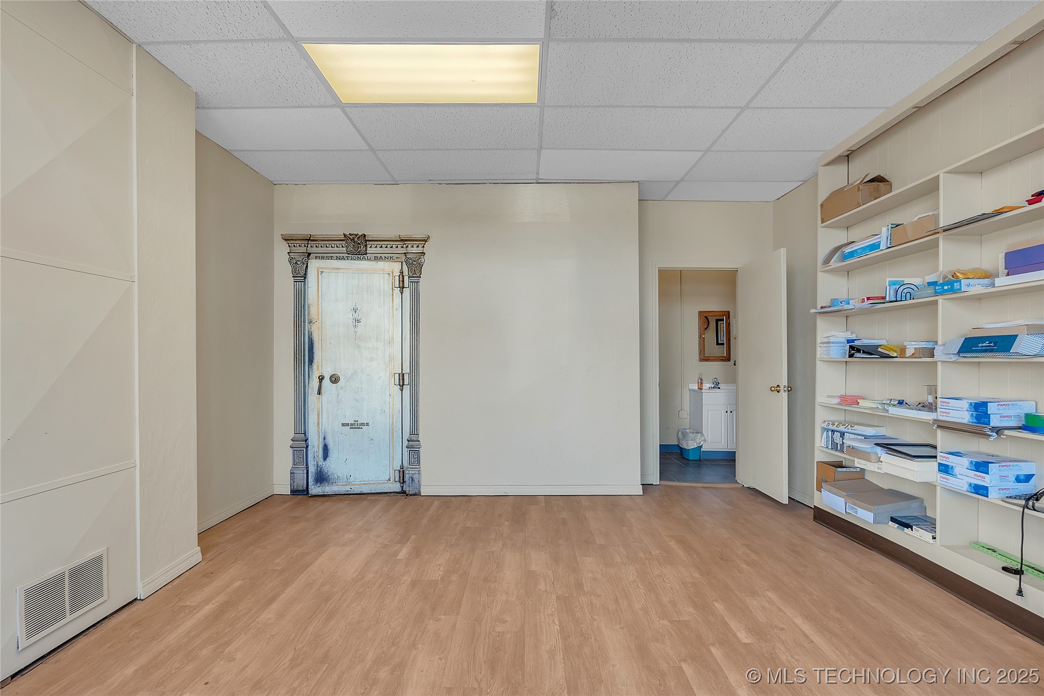 114 E Cherokee Street Property Photo 20