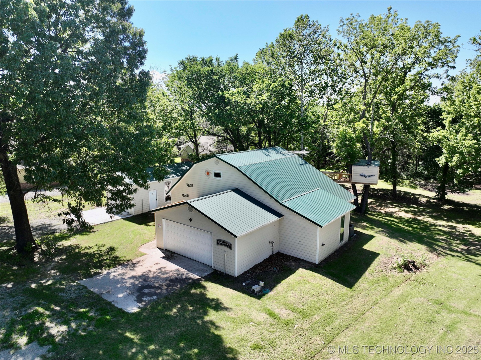 23 Falcon Nest Road Falcon Cove 2 Property Photo 1