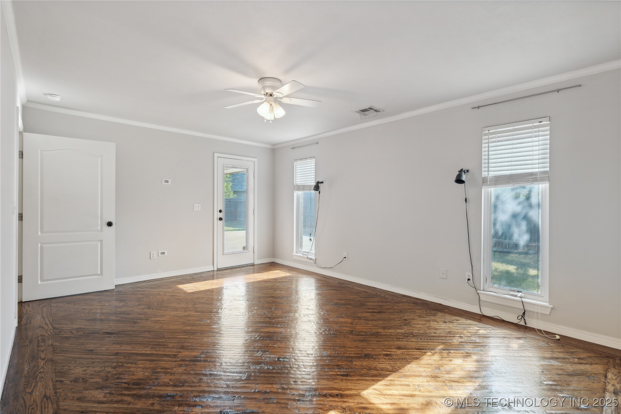 11519 S Nandina Avenue Property Photo 22