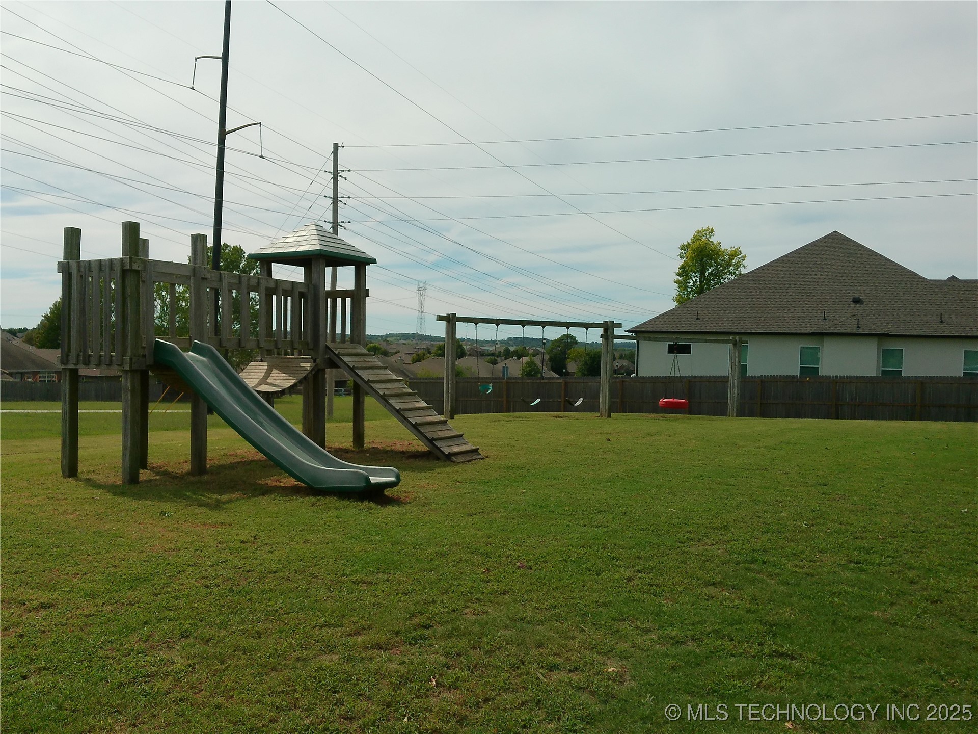 11519 S Nandina Avenue Property Photo 42