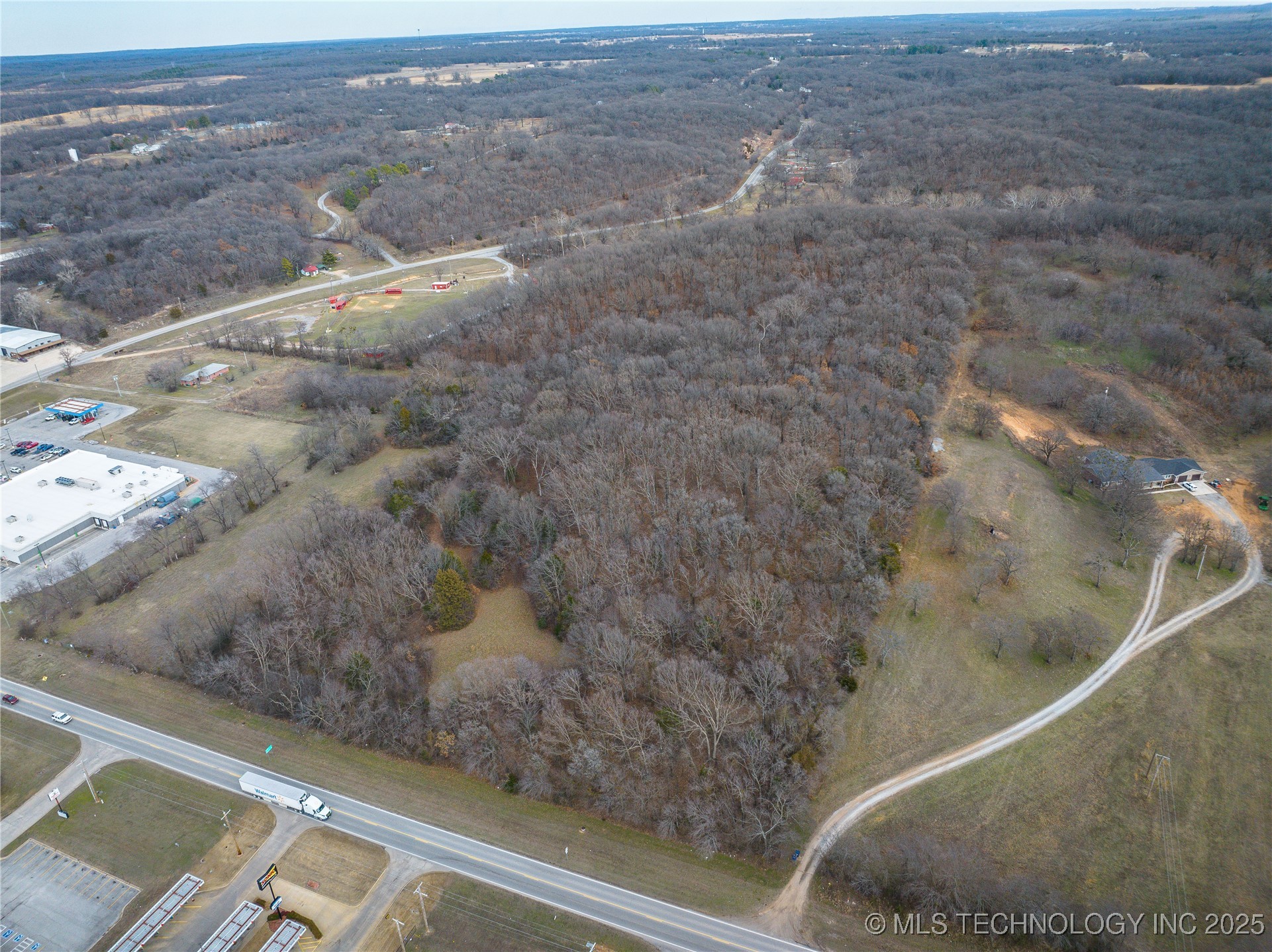 Hwy 82 S Property Photo 6
