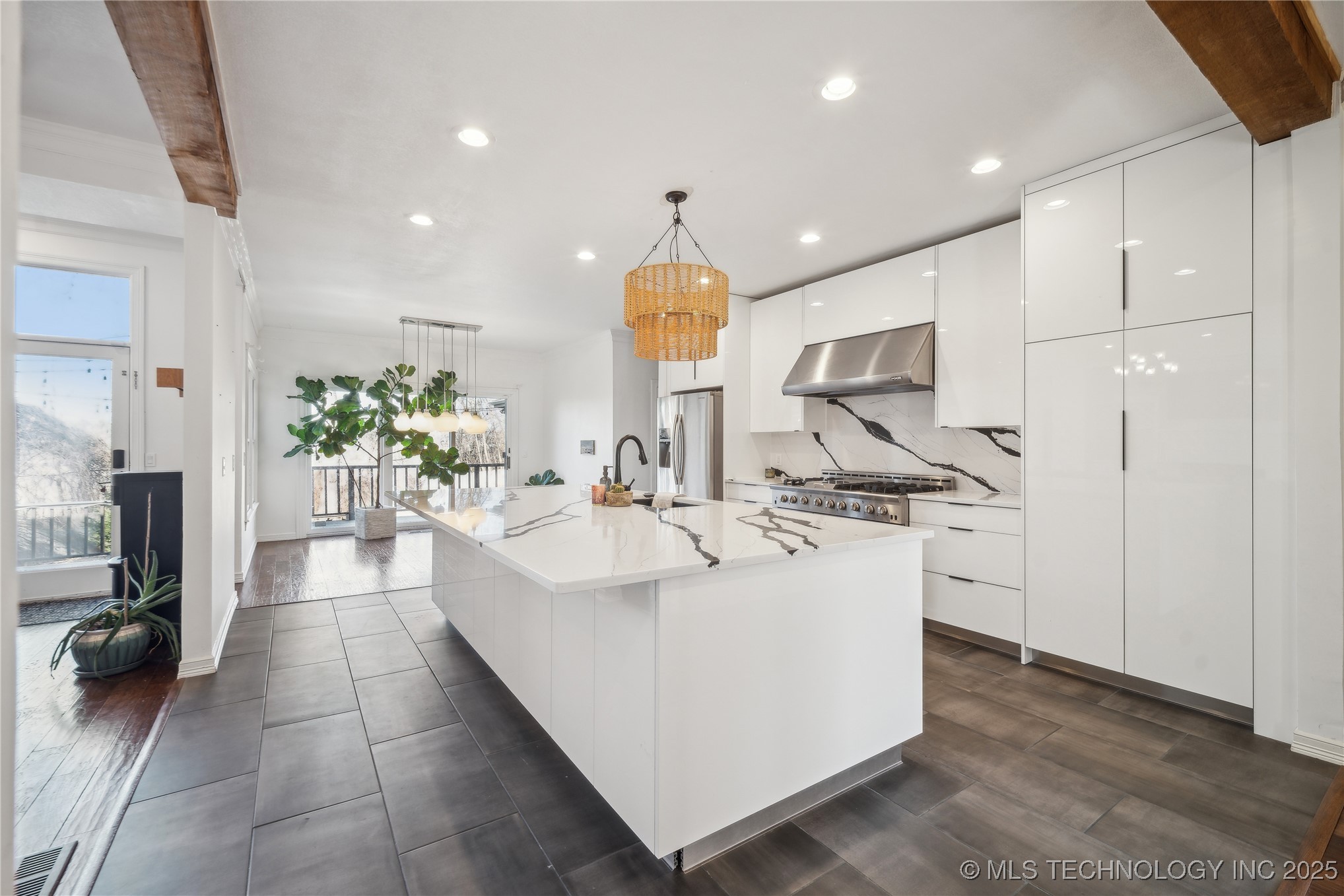 3301 E 99th Street Property Photo 5