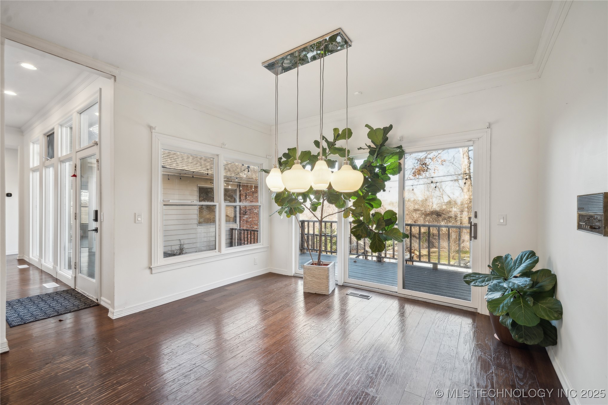 3301 E 99th Street Property Photo 8
