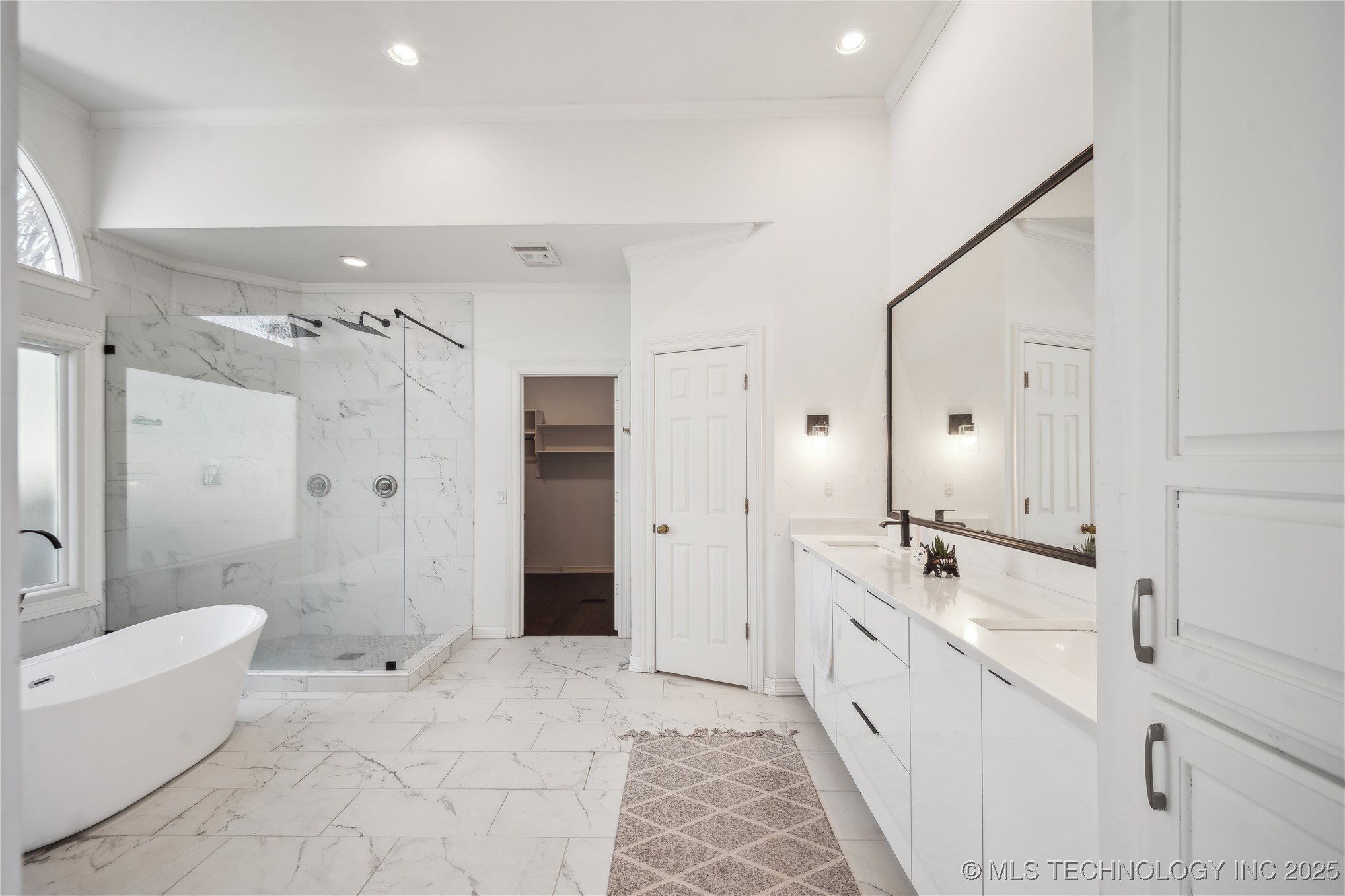 3301 E 99th Street Property Photo 10