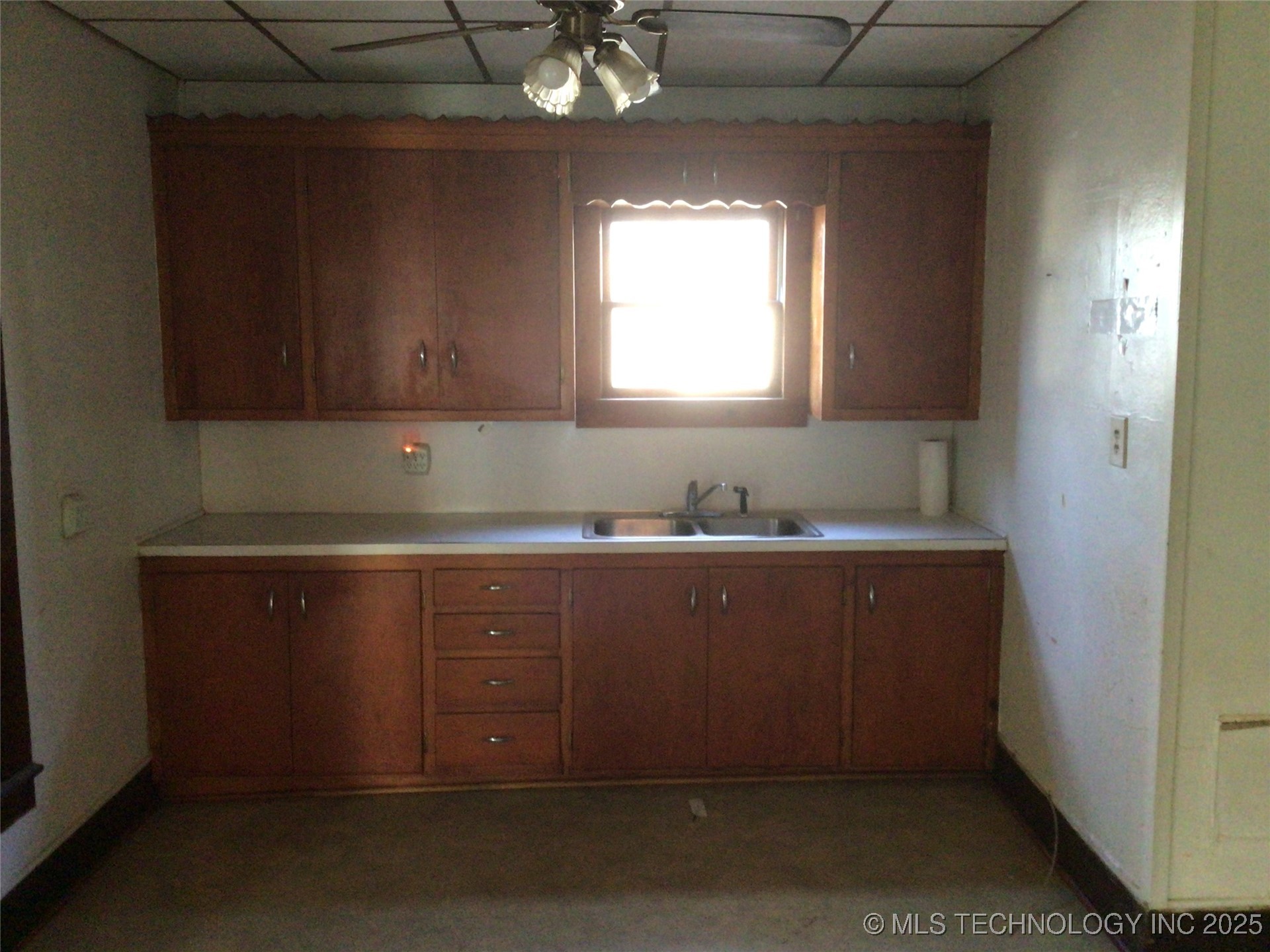 3827 Boatmans Circle Property Photo 3