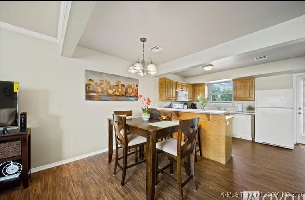 6710 S Utica Place Property Photo 20