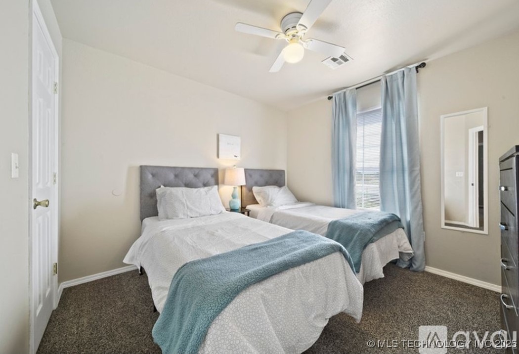 6710 S Utica Place Property Photo 32