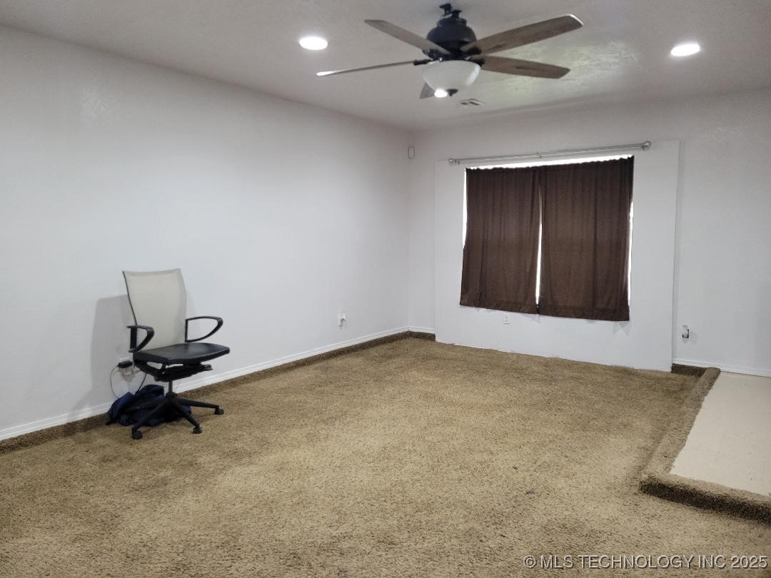 109 S E Street Property Photo 10