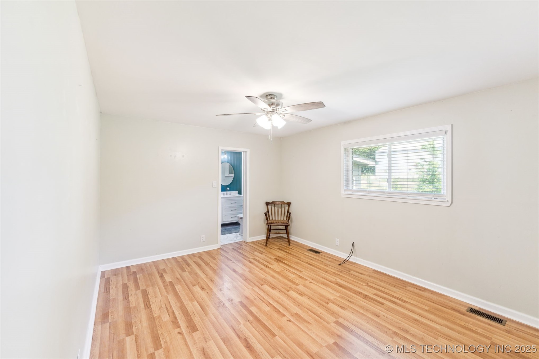 428867 Highway 266 Property Photo 14