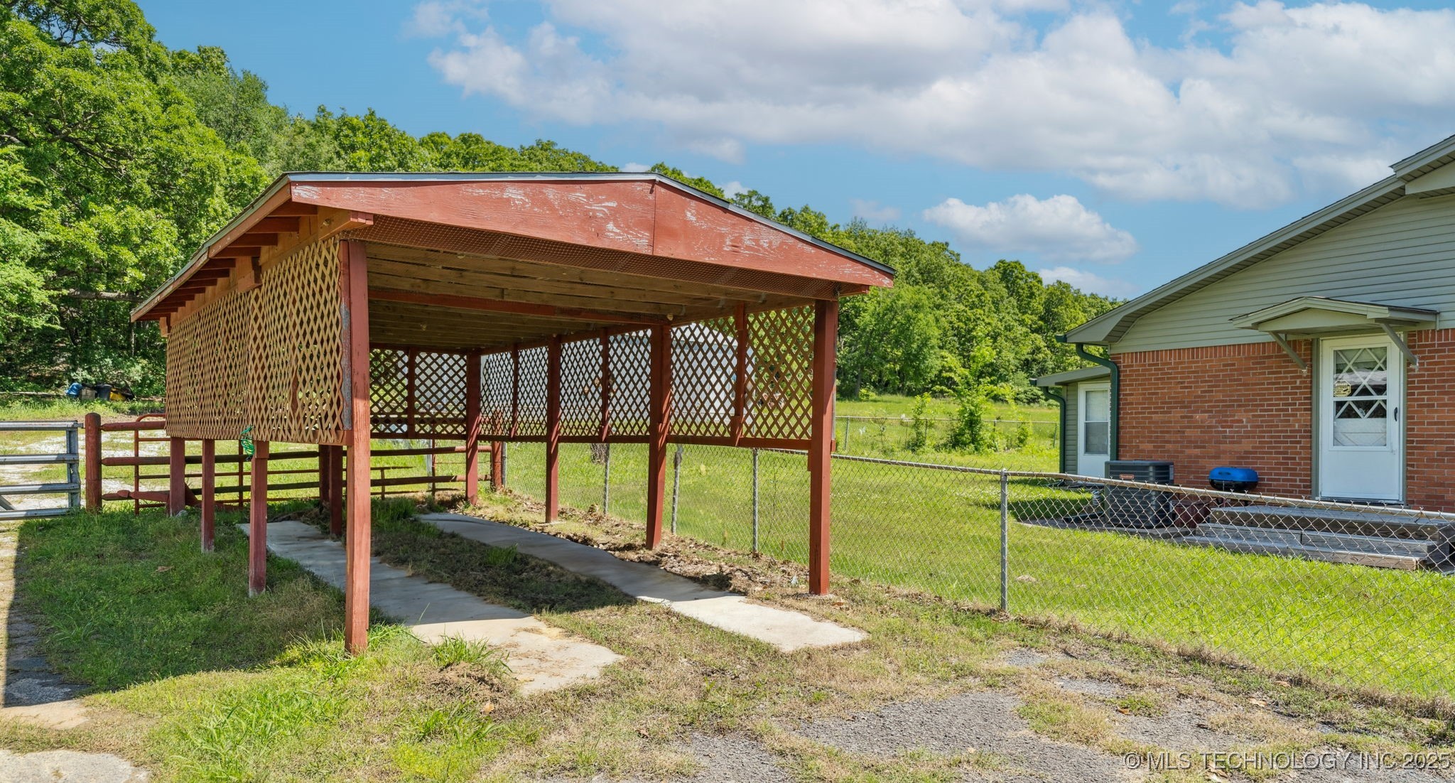 428867 Highway 266 Property Photo 27