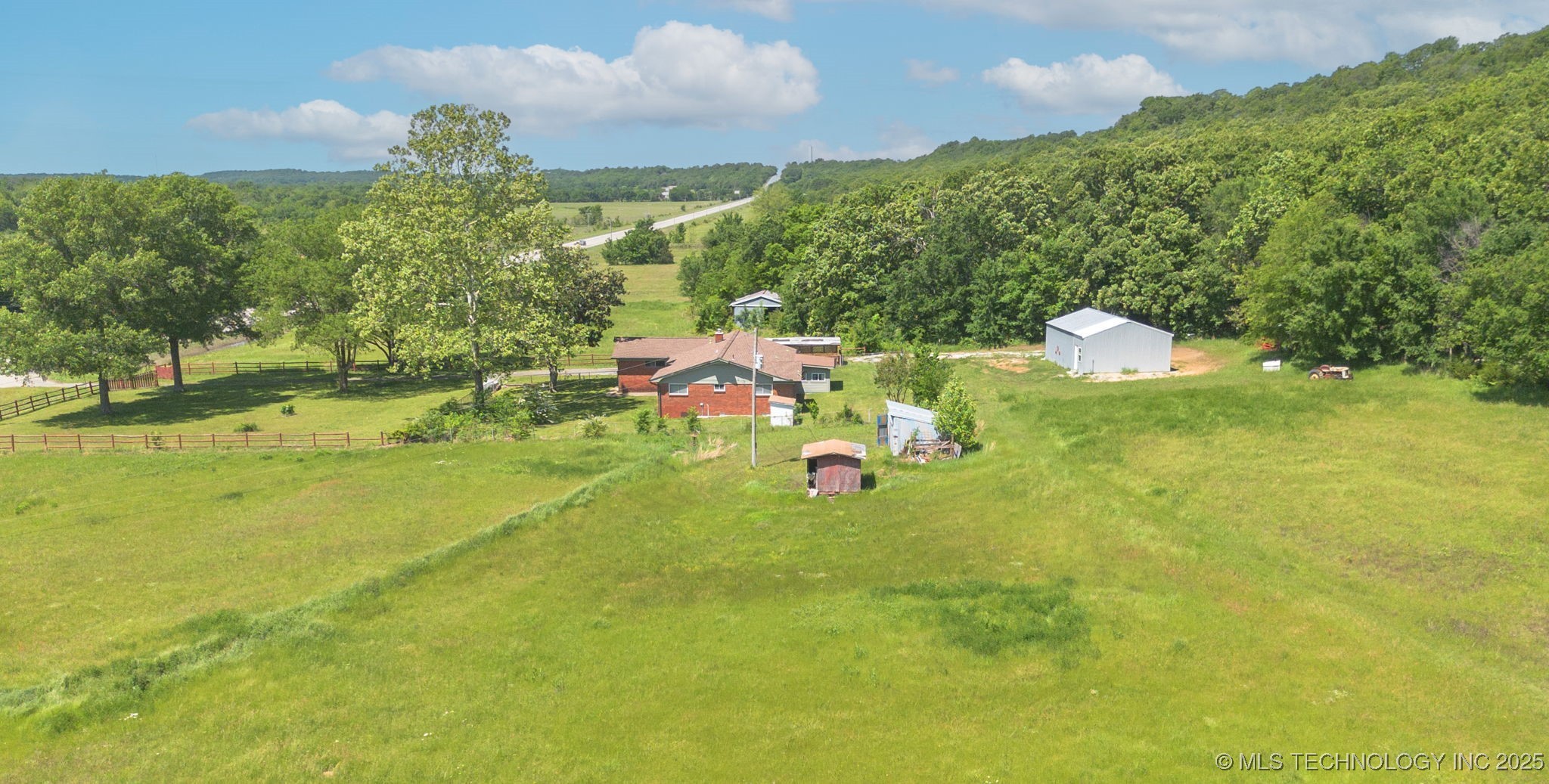 428867 Highway 266 Property Photo 36