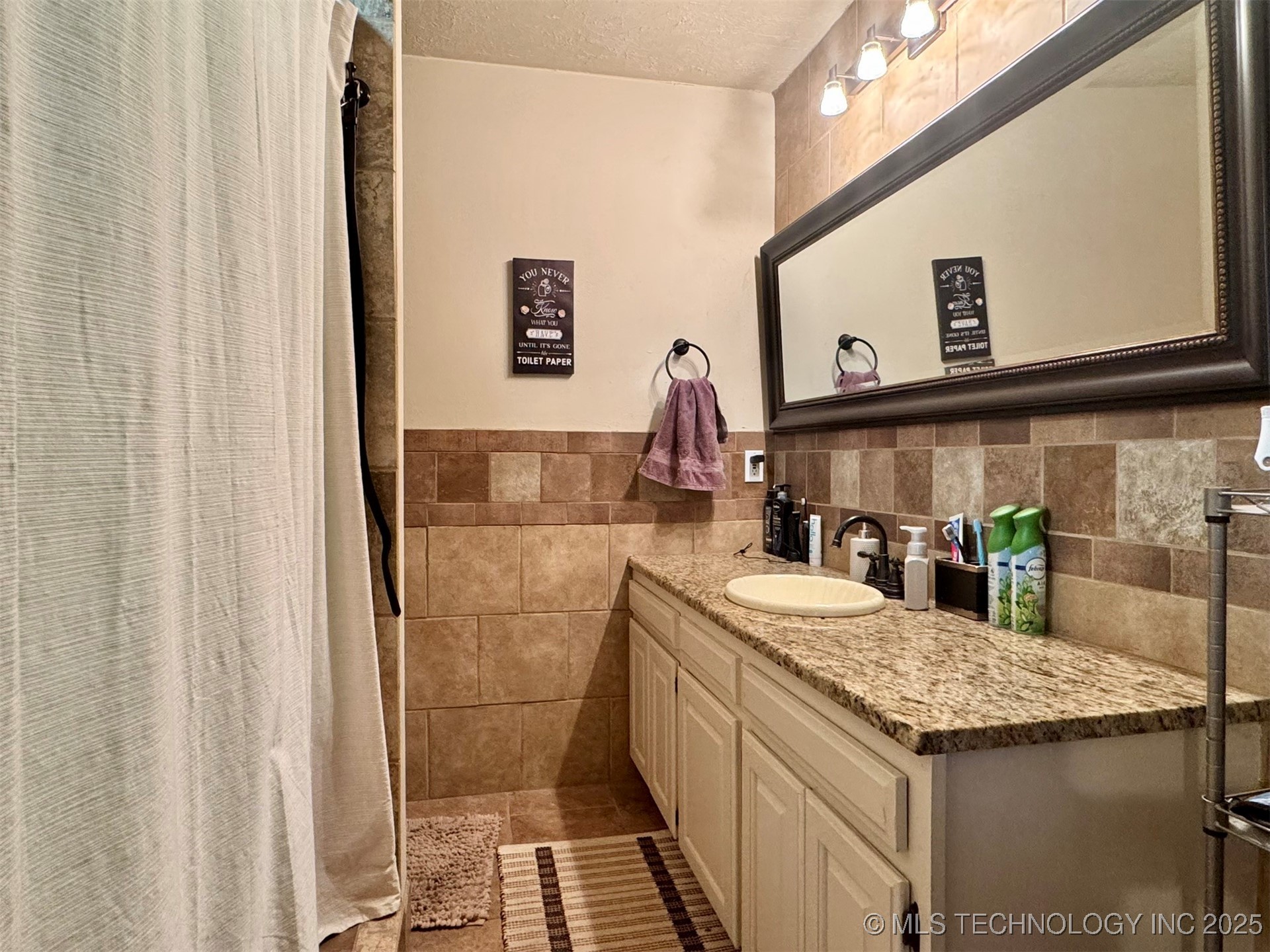 1221 S 28th Street Property Photo 6