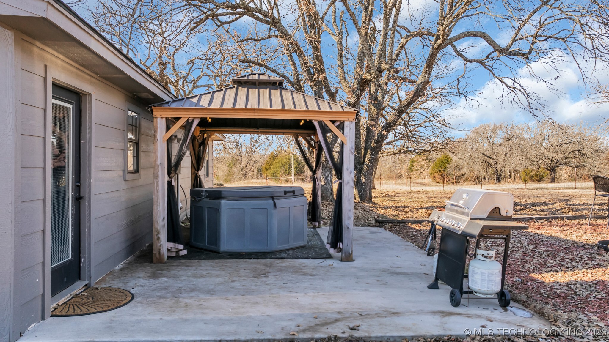 6263 Sunshine Property Photo 5