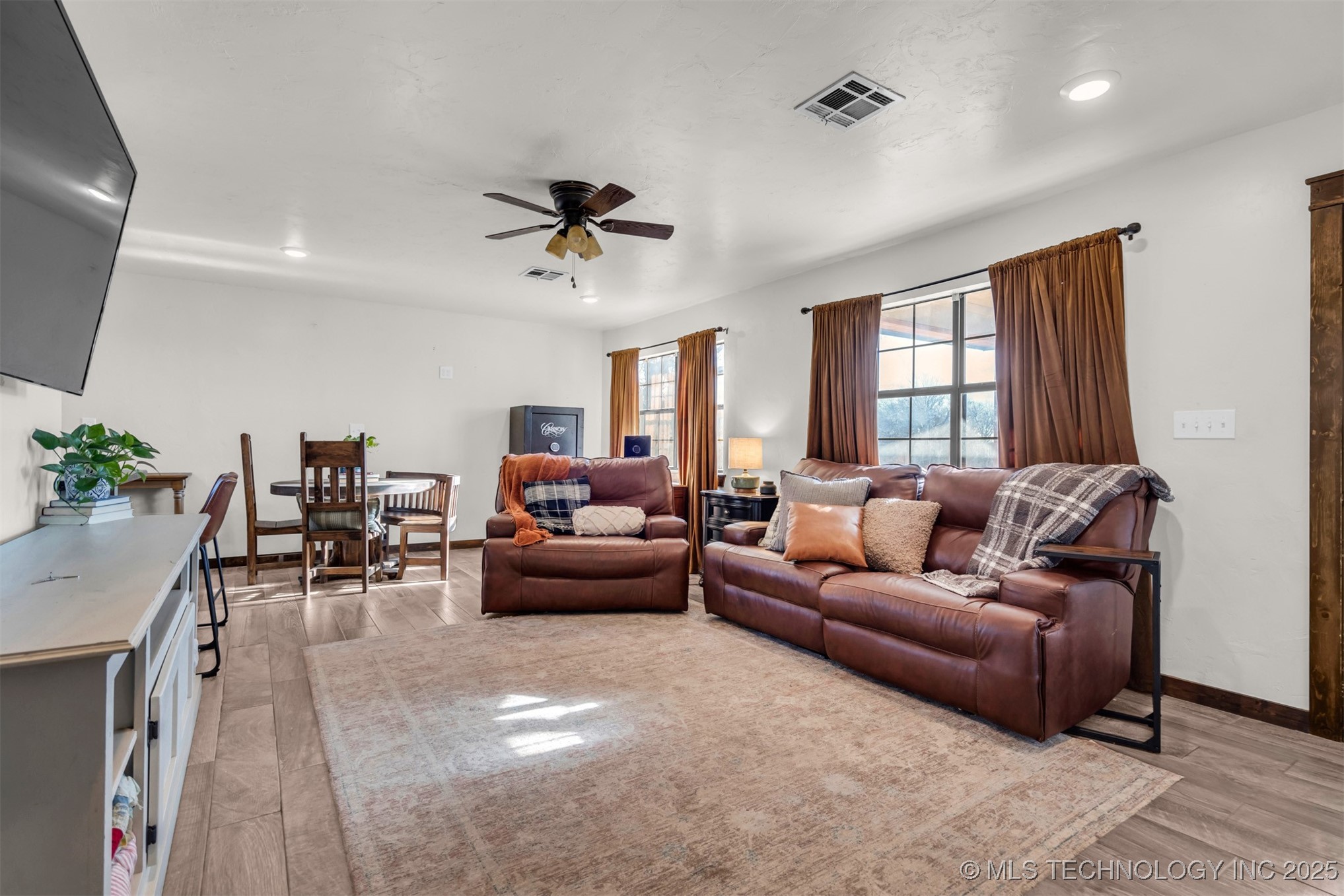 6263 Sunshine Property Photo 20