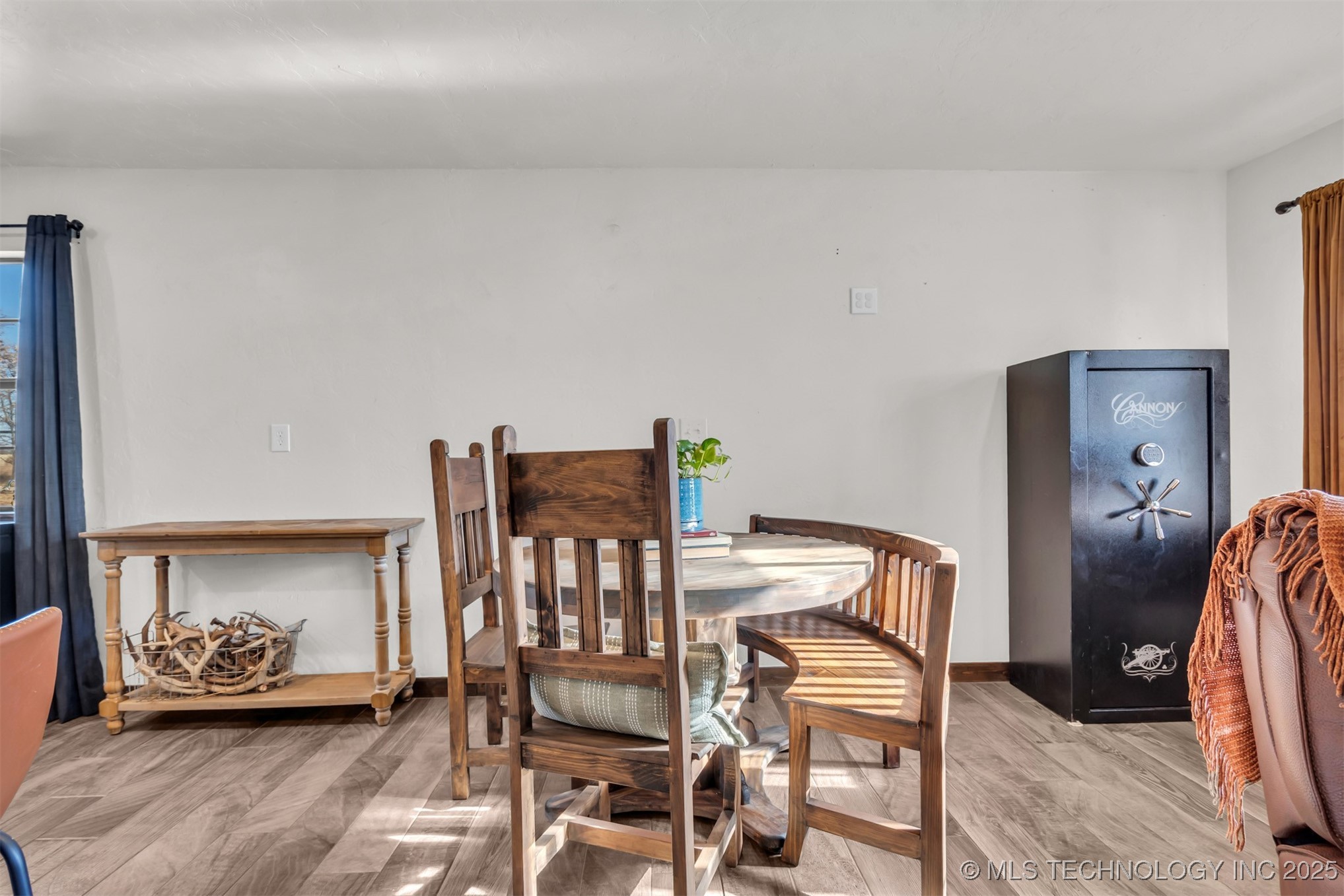 6263 Sunshine Property Photo 23