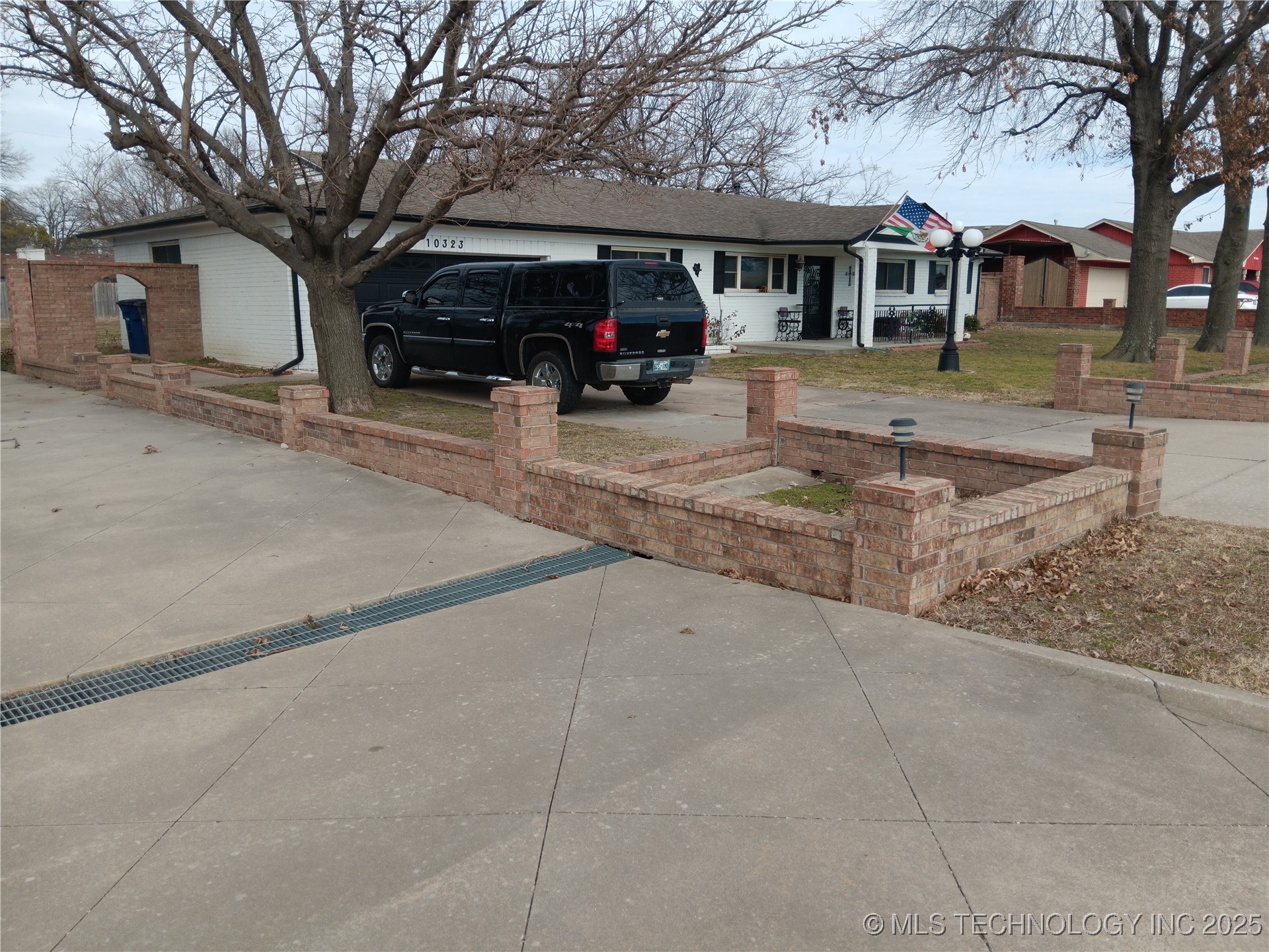 10323 E 15th Street Property Photo