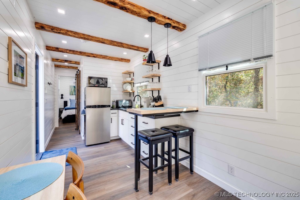 154 Double Oak Property Photo 5