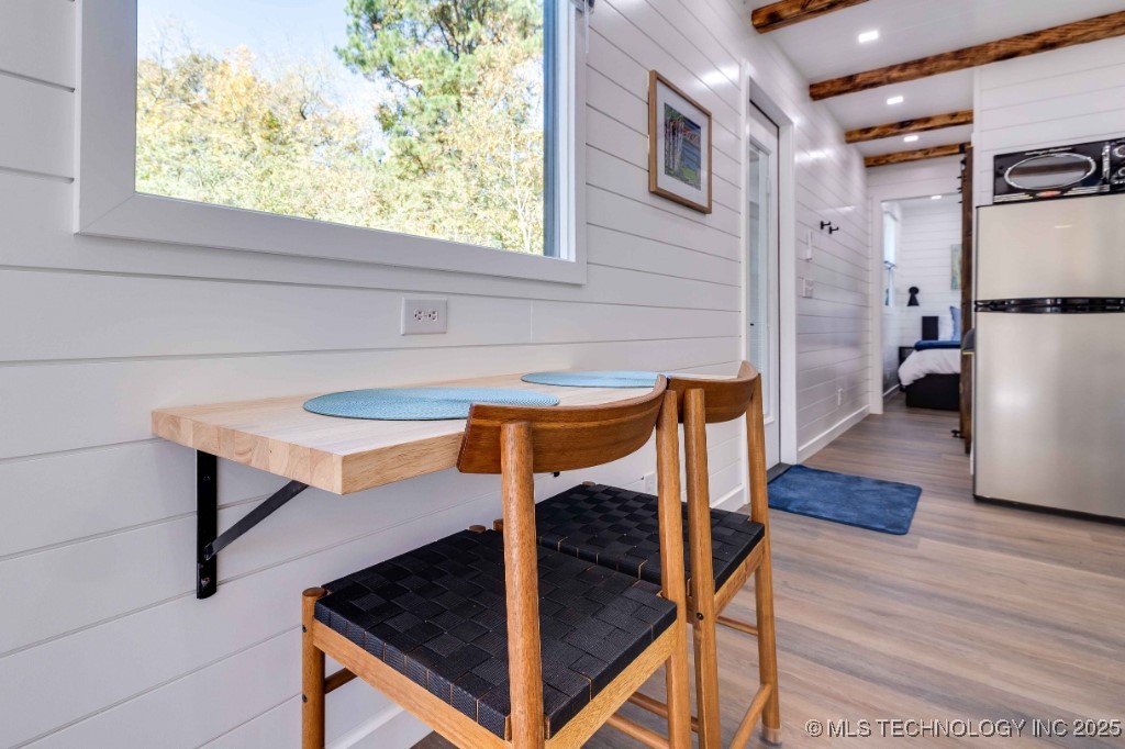 154 Double Oak Property Photo 8