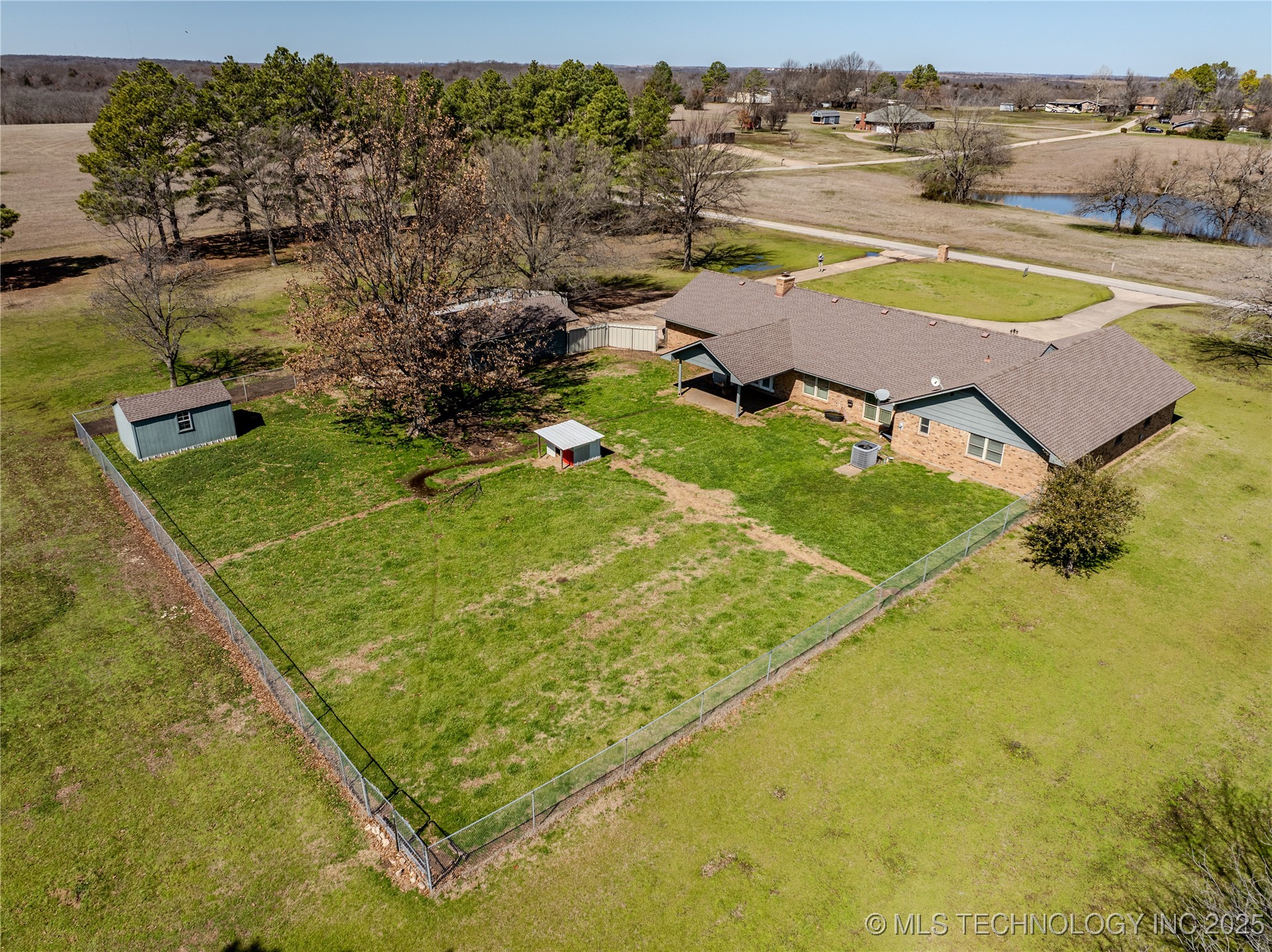 7079 Sweetgum Property Photo 8