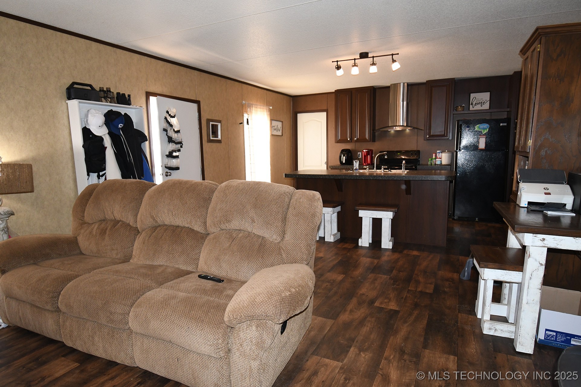 450856 E 1020 Property Photo 7