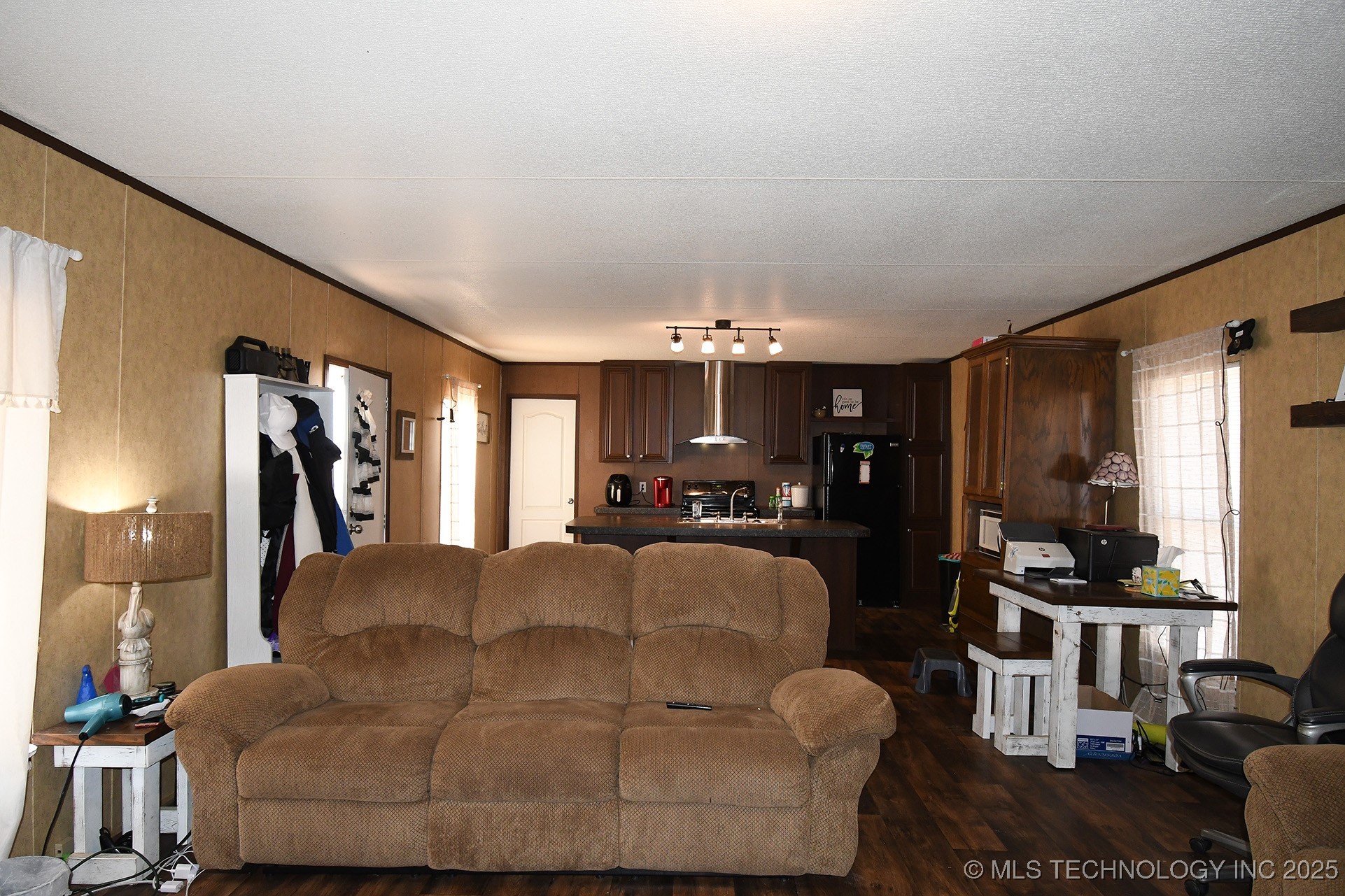 450856 E 1020 Property Photo 8