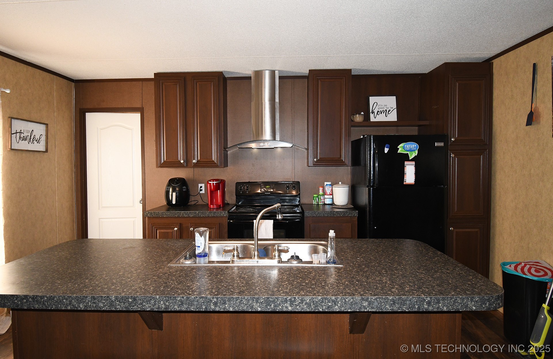 450856 E 1020 Property Photo 12