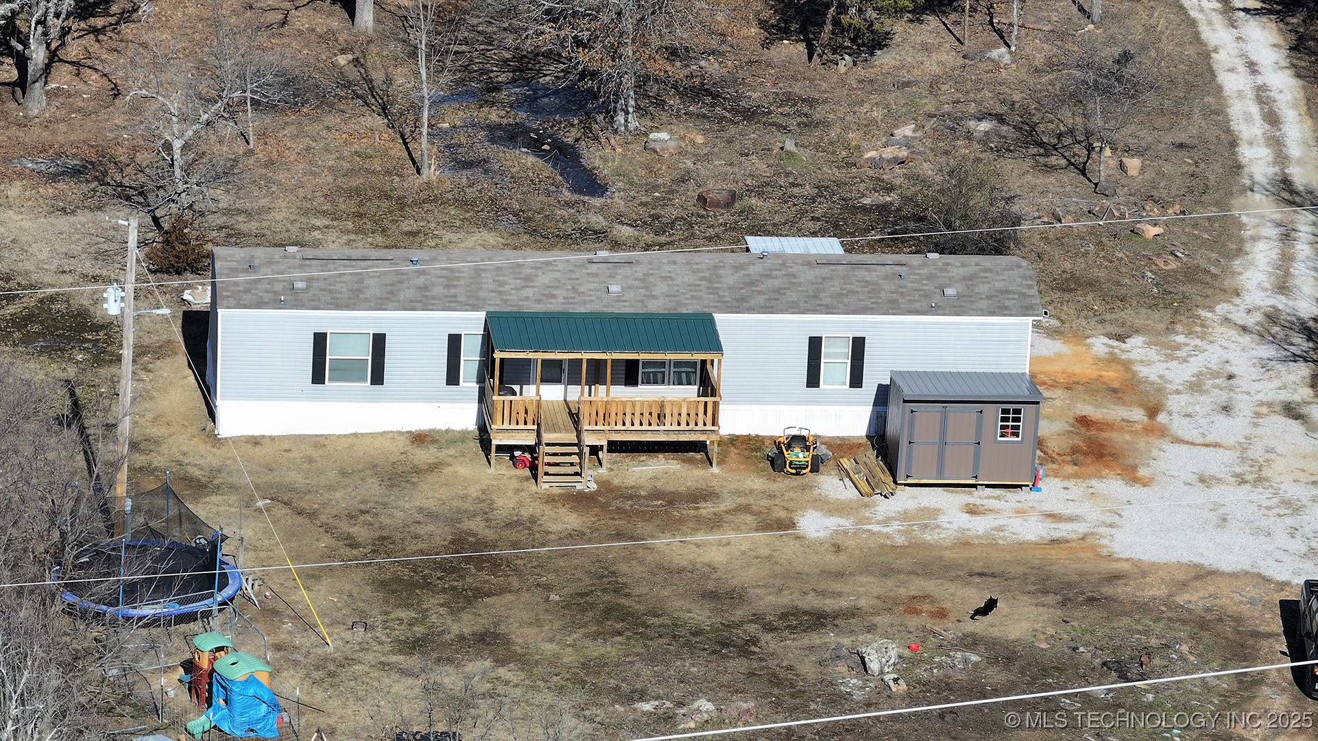 450856 E 1020 Property Photo 24