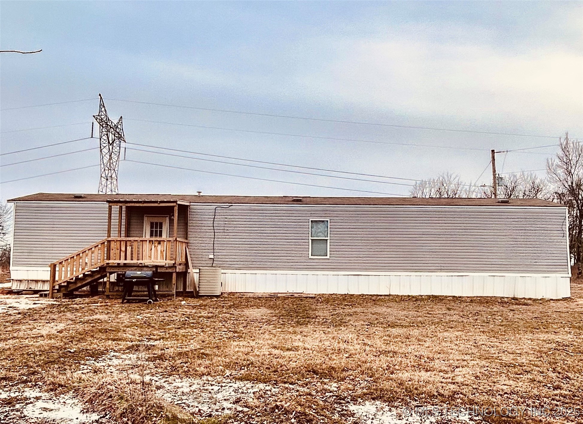 450856 E 1020 Property Photo 28