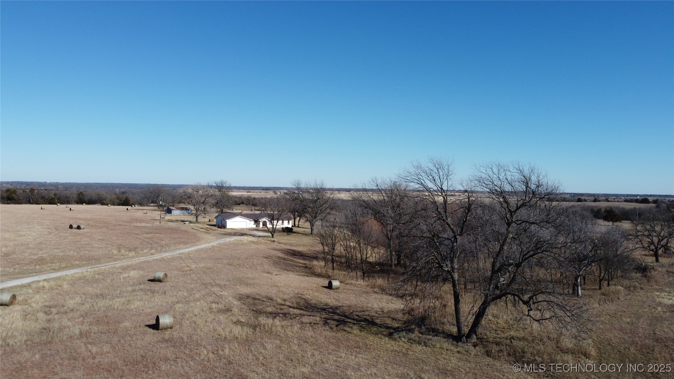 50625 E County Road 1550 Property Photo 2