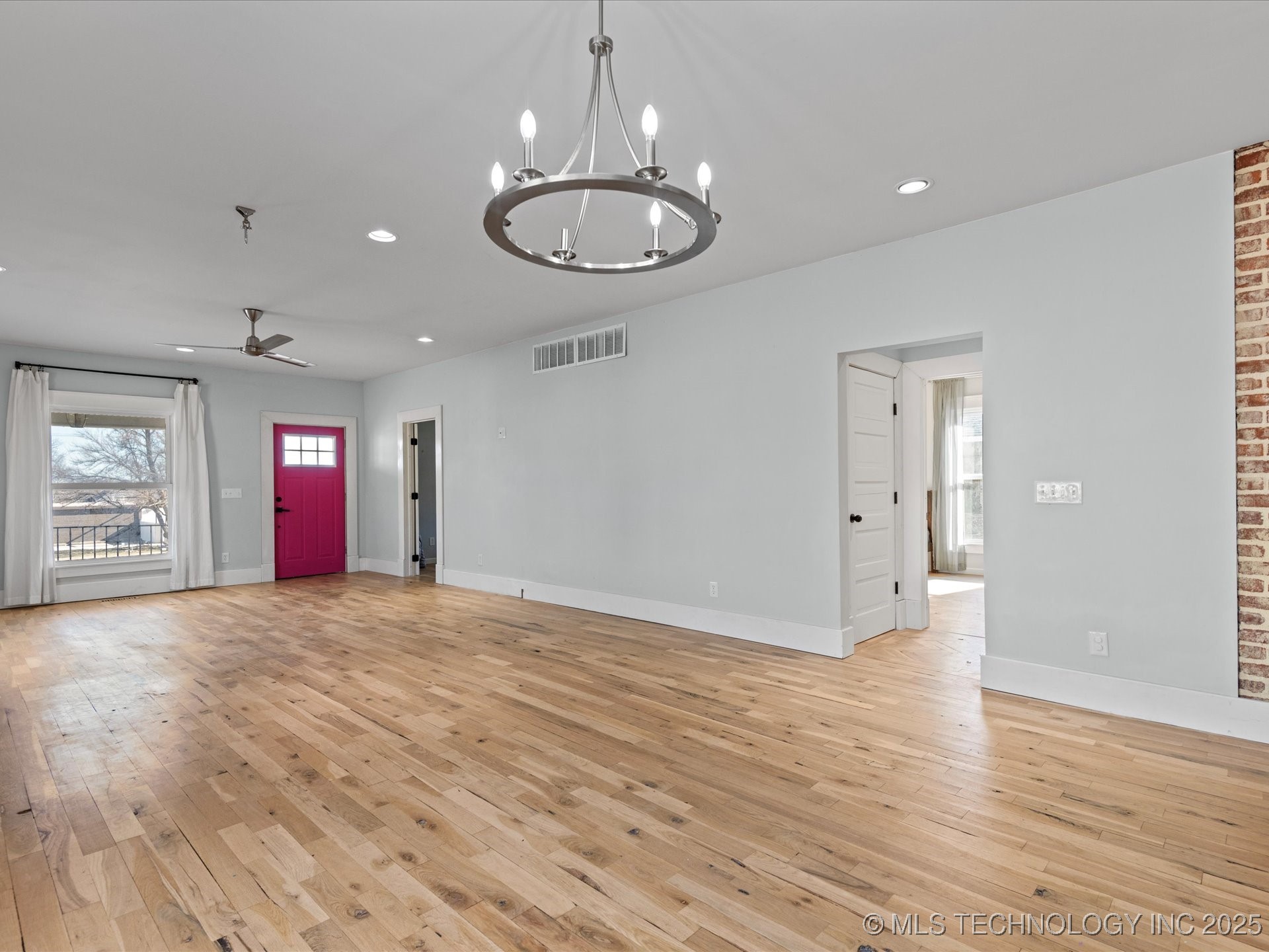 128 S Pine Street Property Photo 3