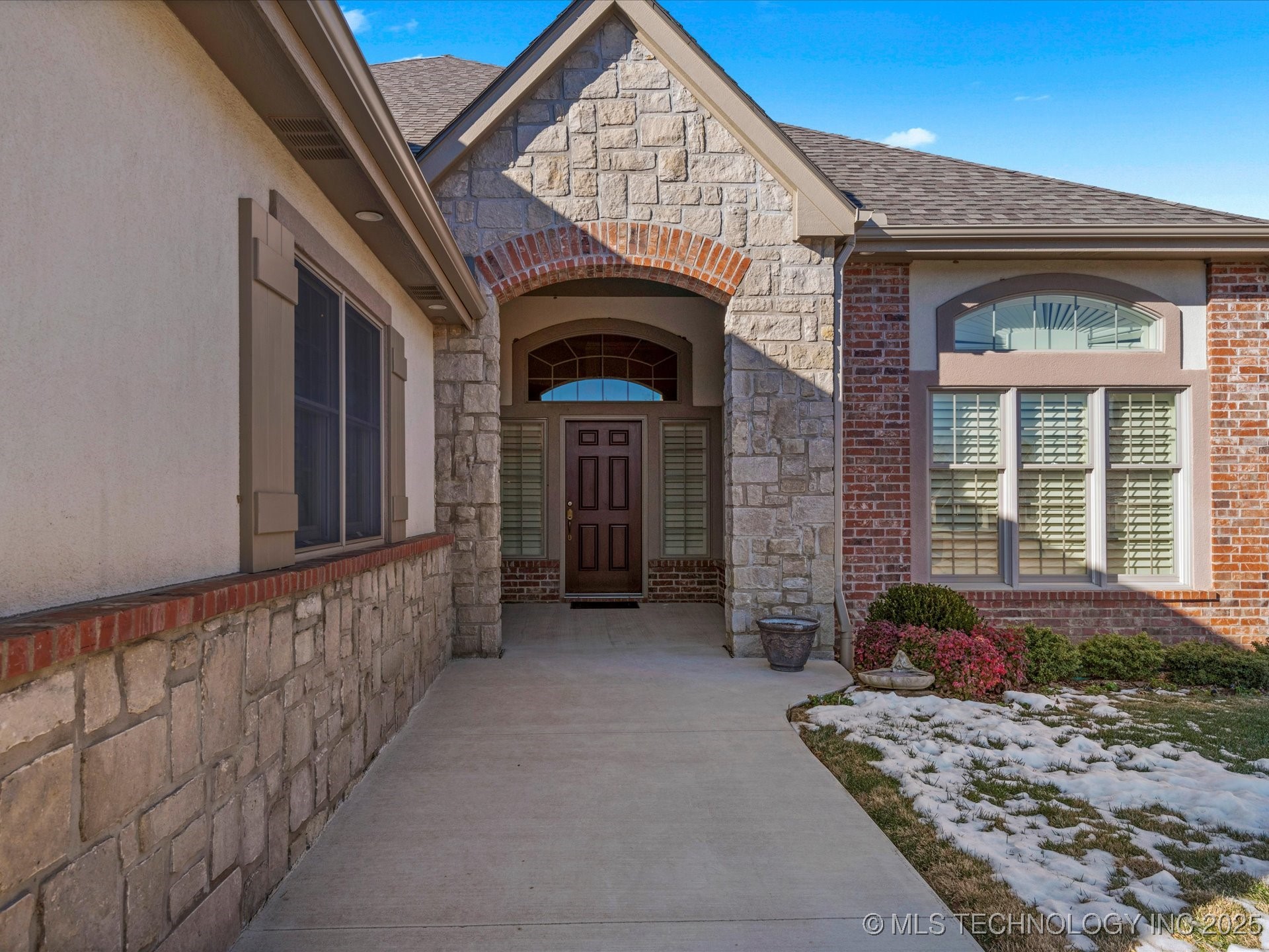 2941 Versailles Place Property Photo 1