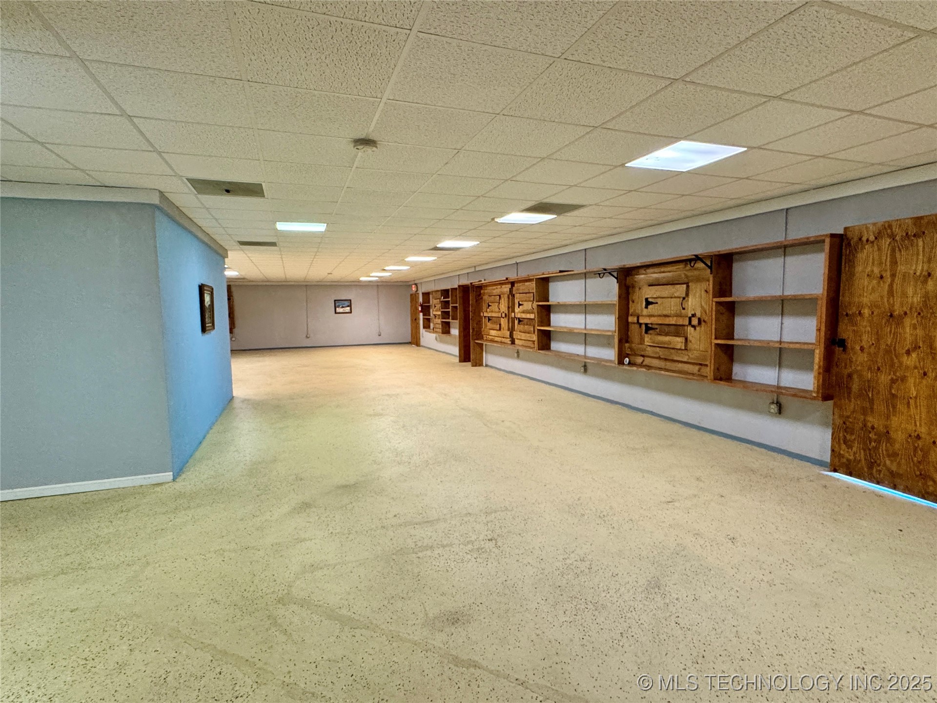601 S 9th Highway Property Photo 11