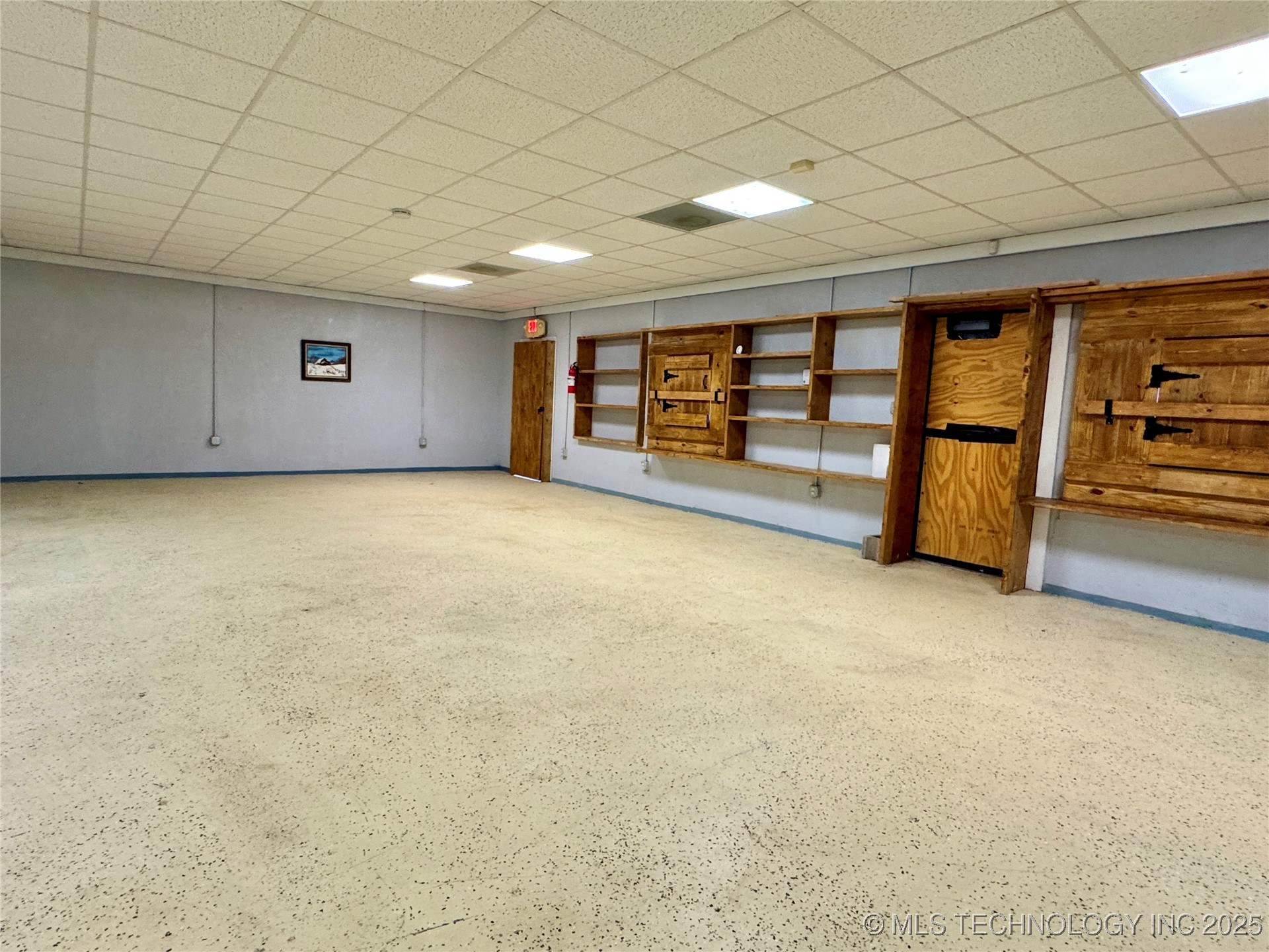 601 S 9th Highway Property Photo 12