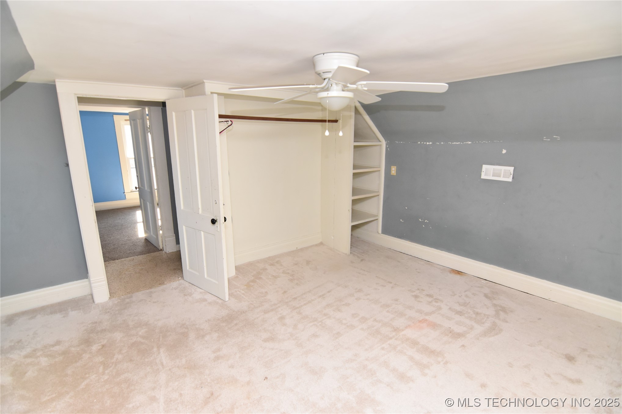 405 S Seneca Avenue Property Photo 14