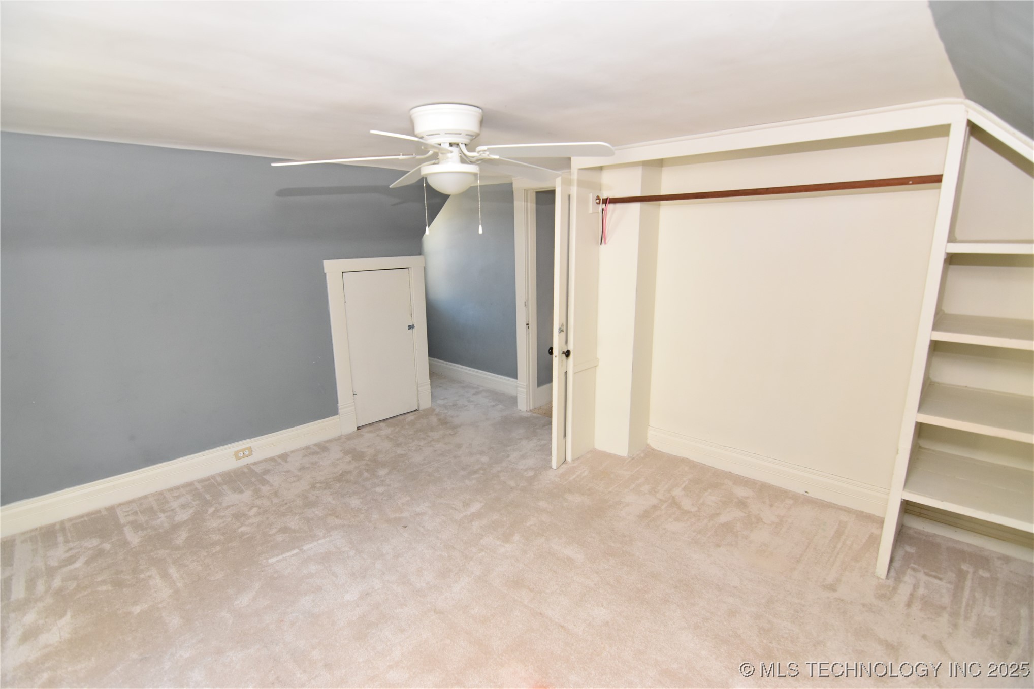 405 S Seneca Avenue Property Photo 15