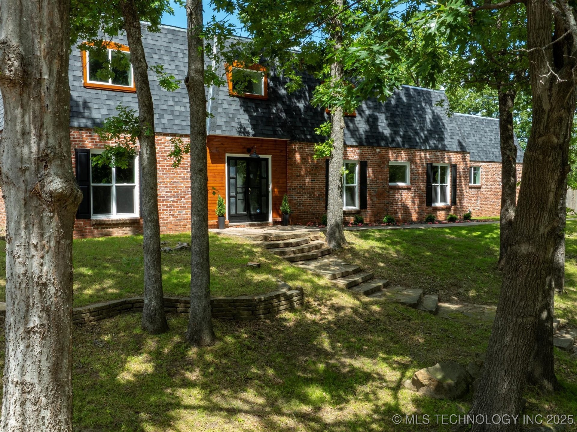 2936 Ridge Road Property Photo 1